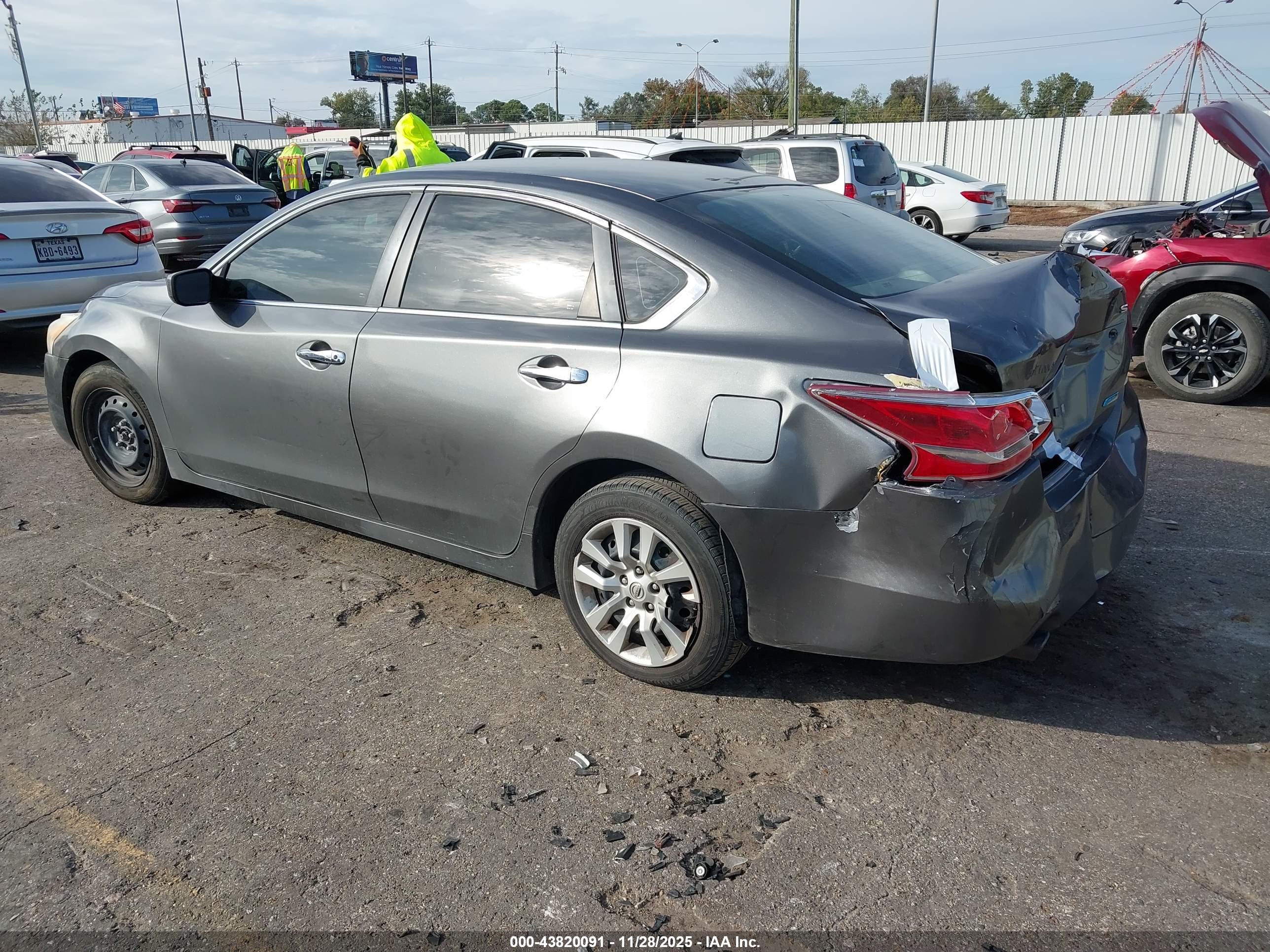 NISSAN ALTIMA image 3