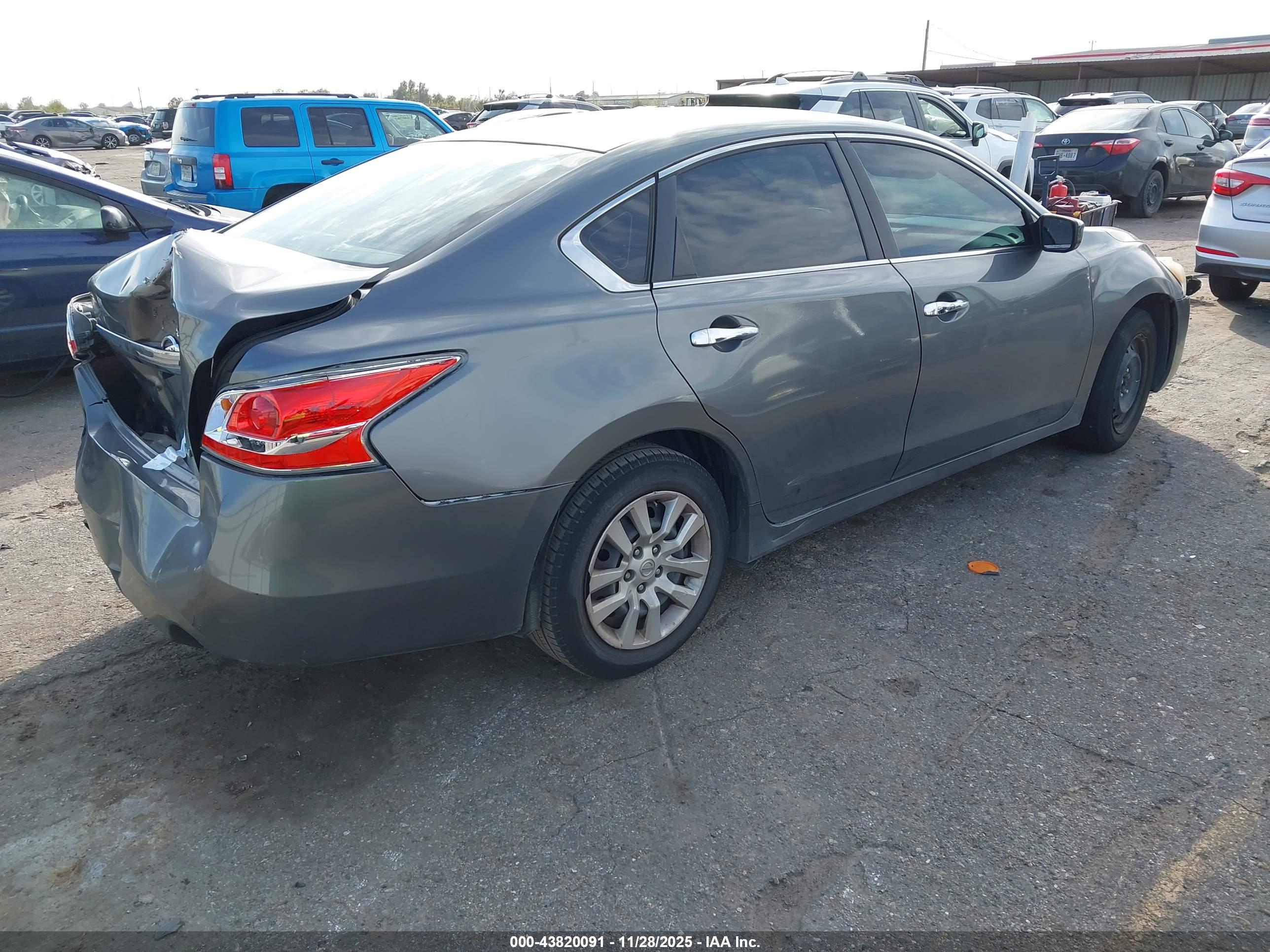 NISSAN ALTIMA image 4