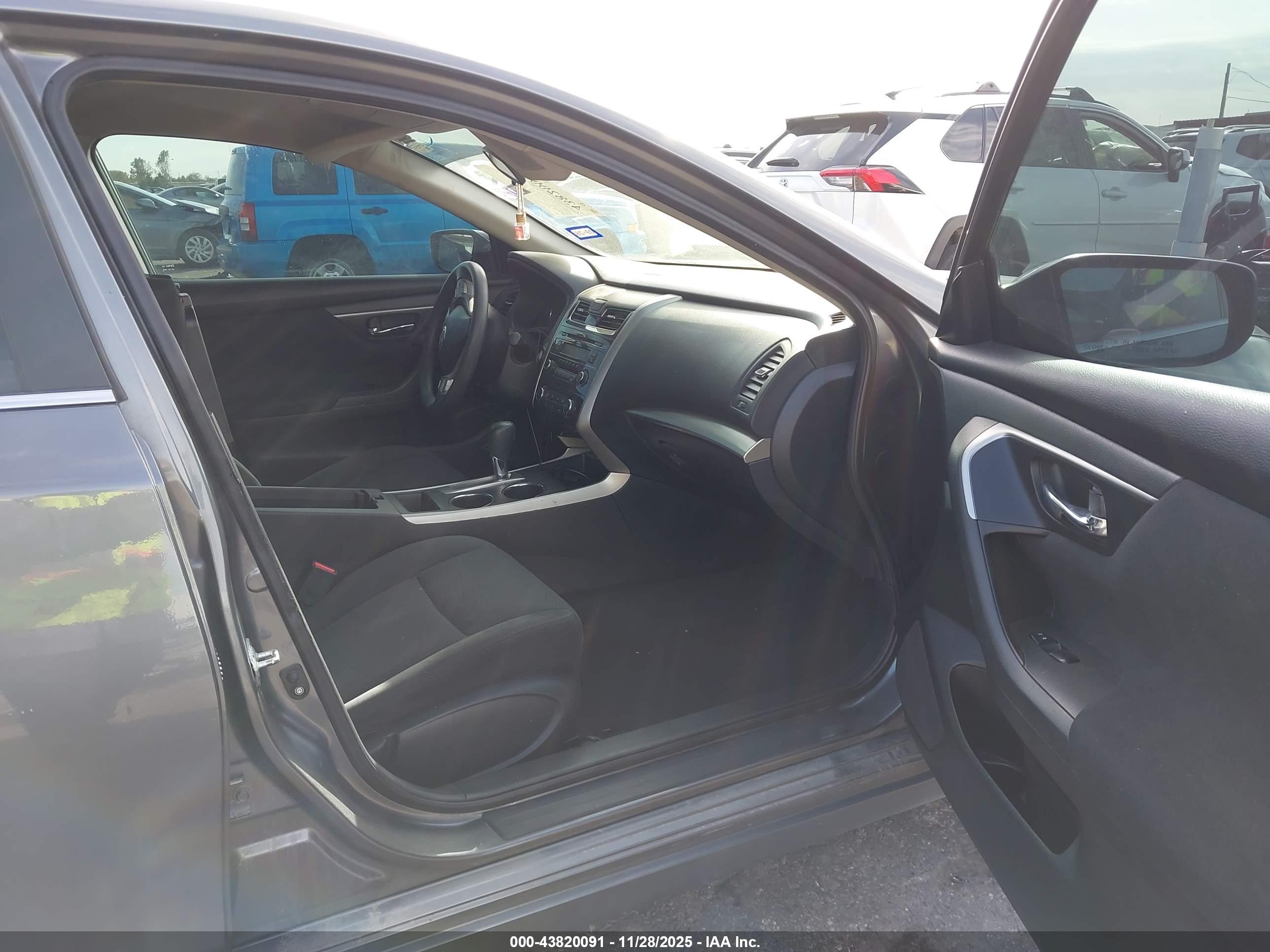 NISSAN ALTIMA image 5