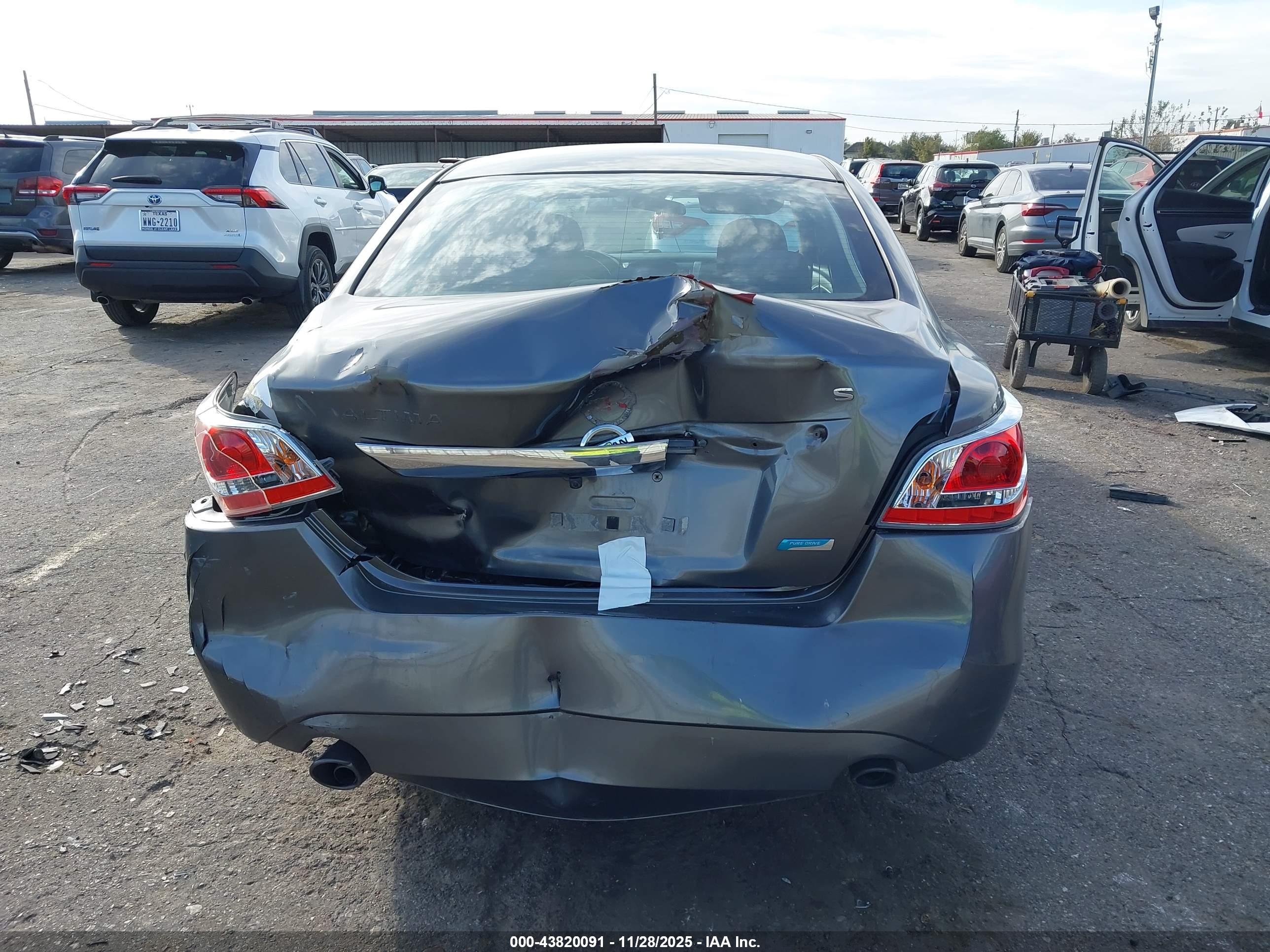 NISSAN ALTIMA image 6
