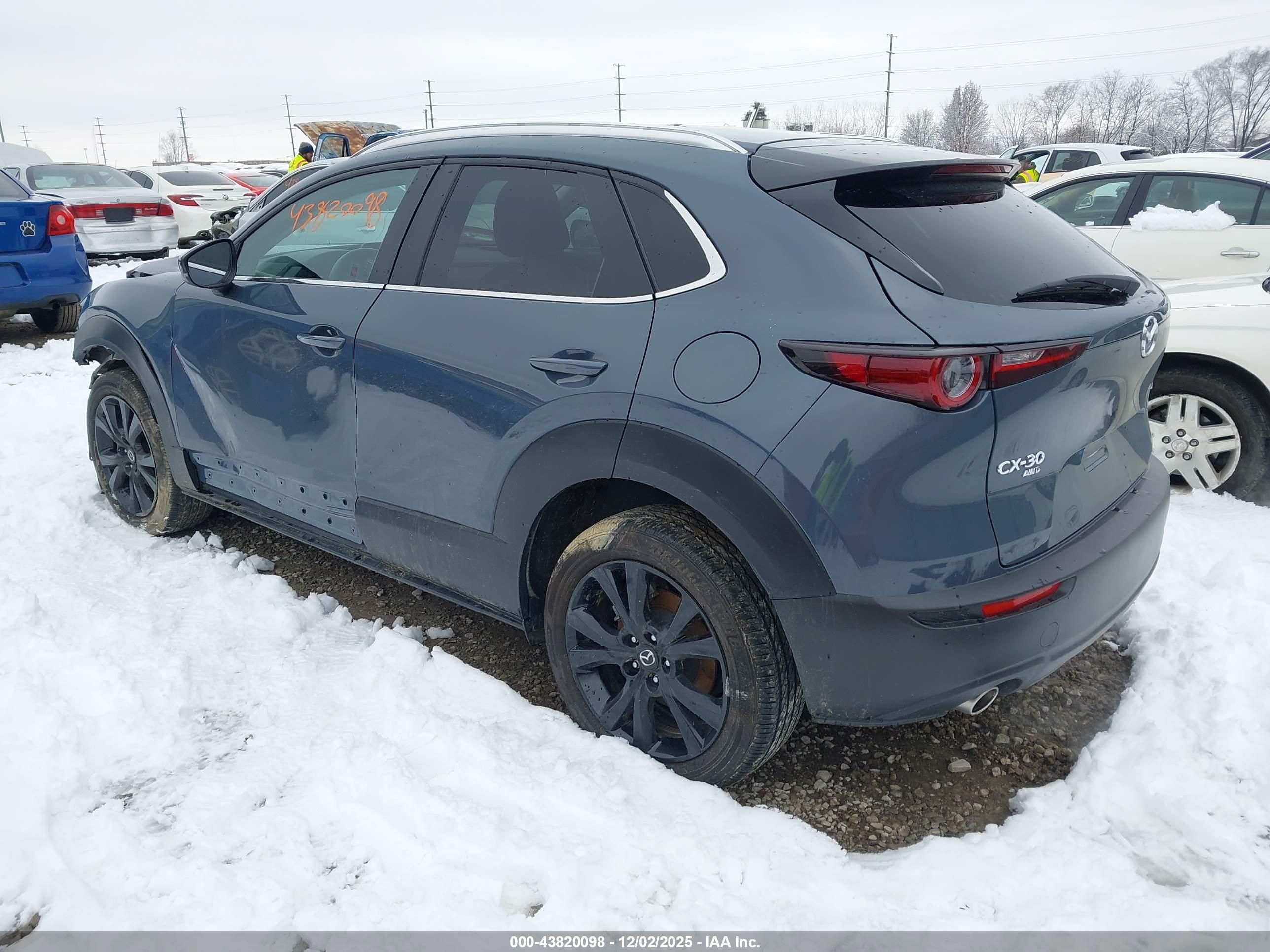 MAZDA CX-30 image 3