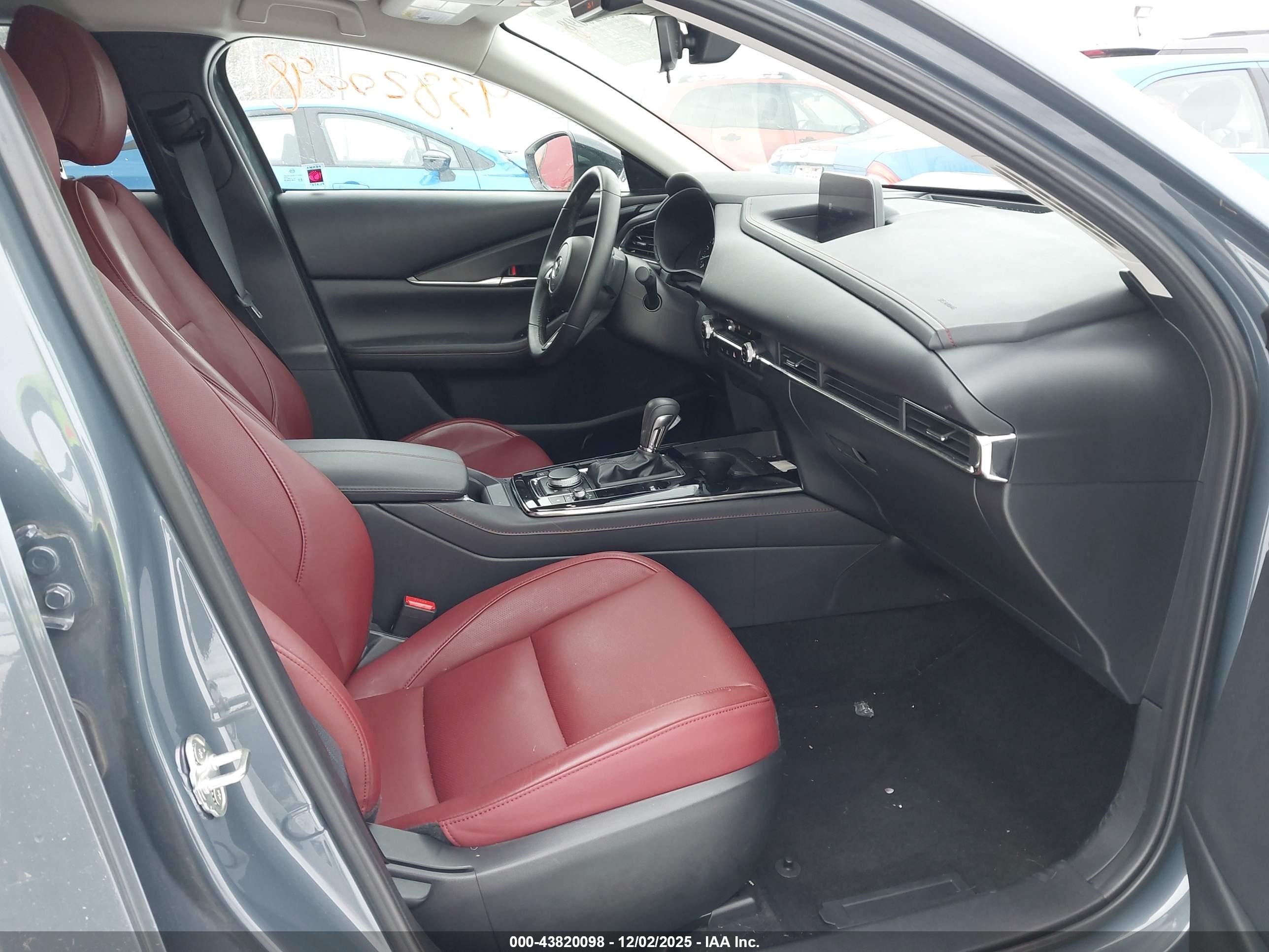 MAZDA CX-30 image 5