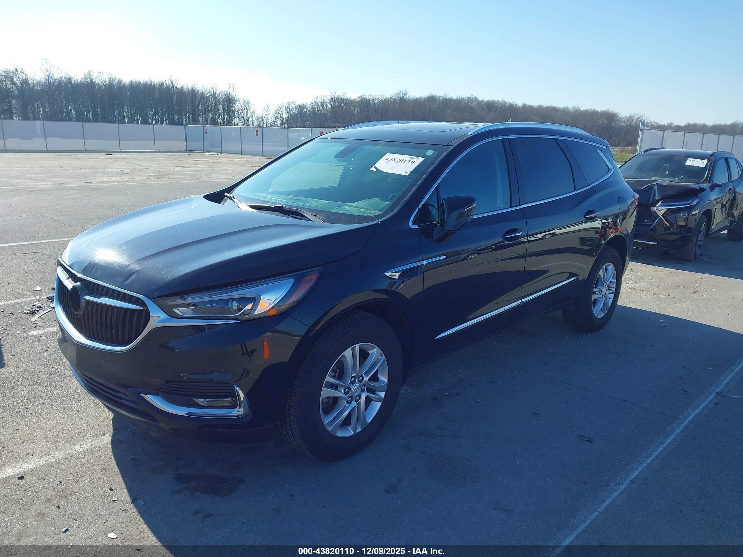BUICK ENCLAVE image 2