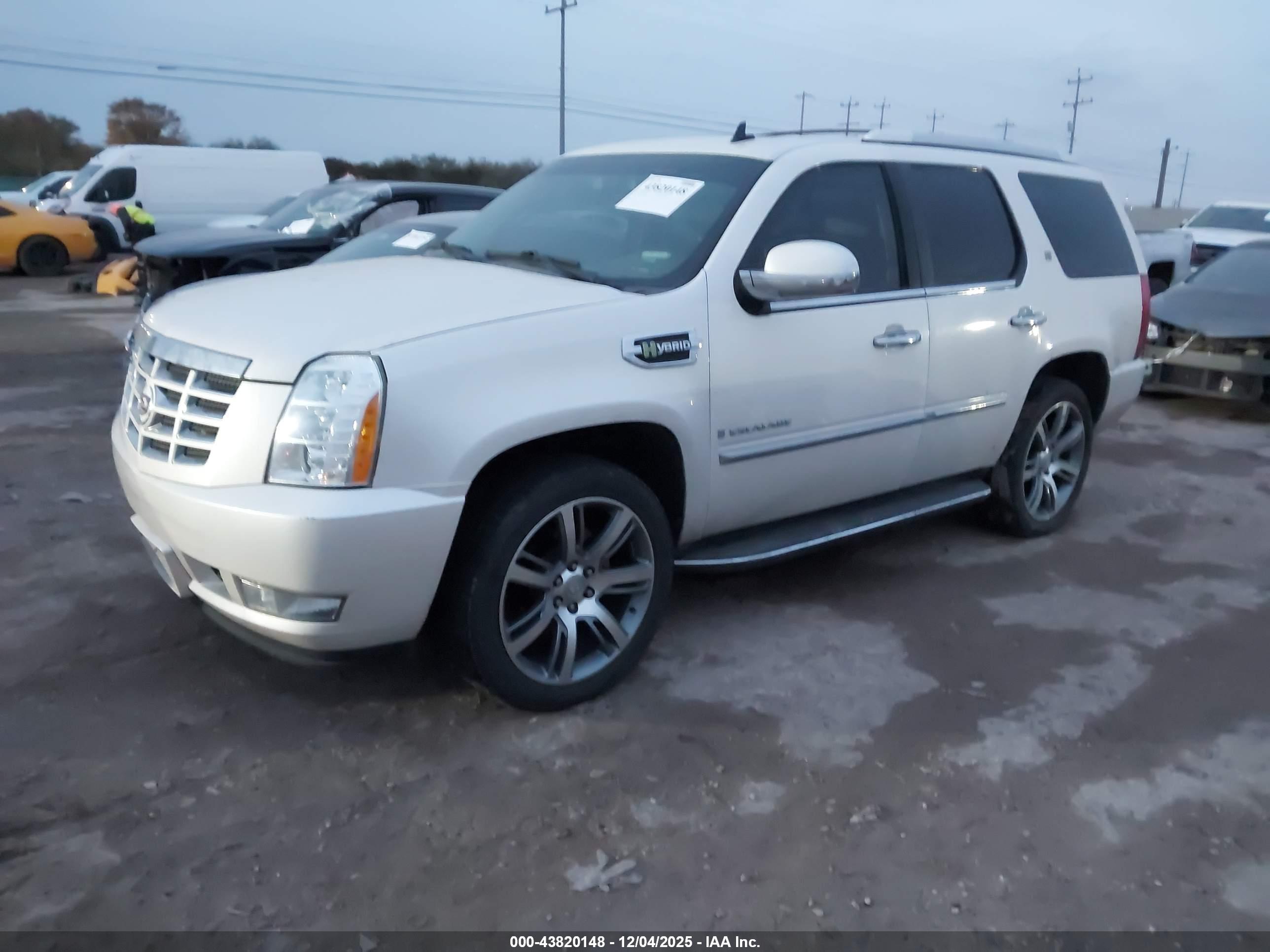 CADILLAC ESCALADE image 2