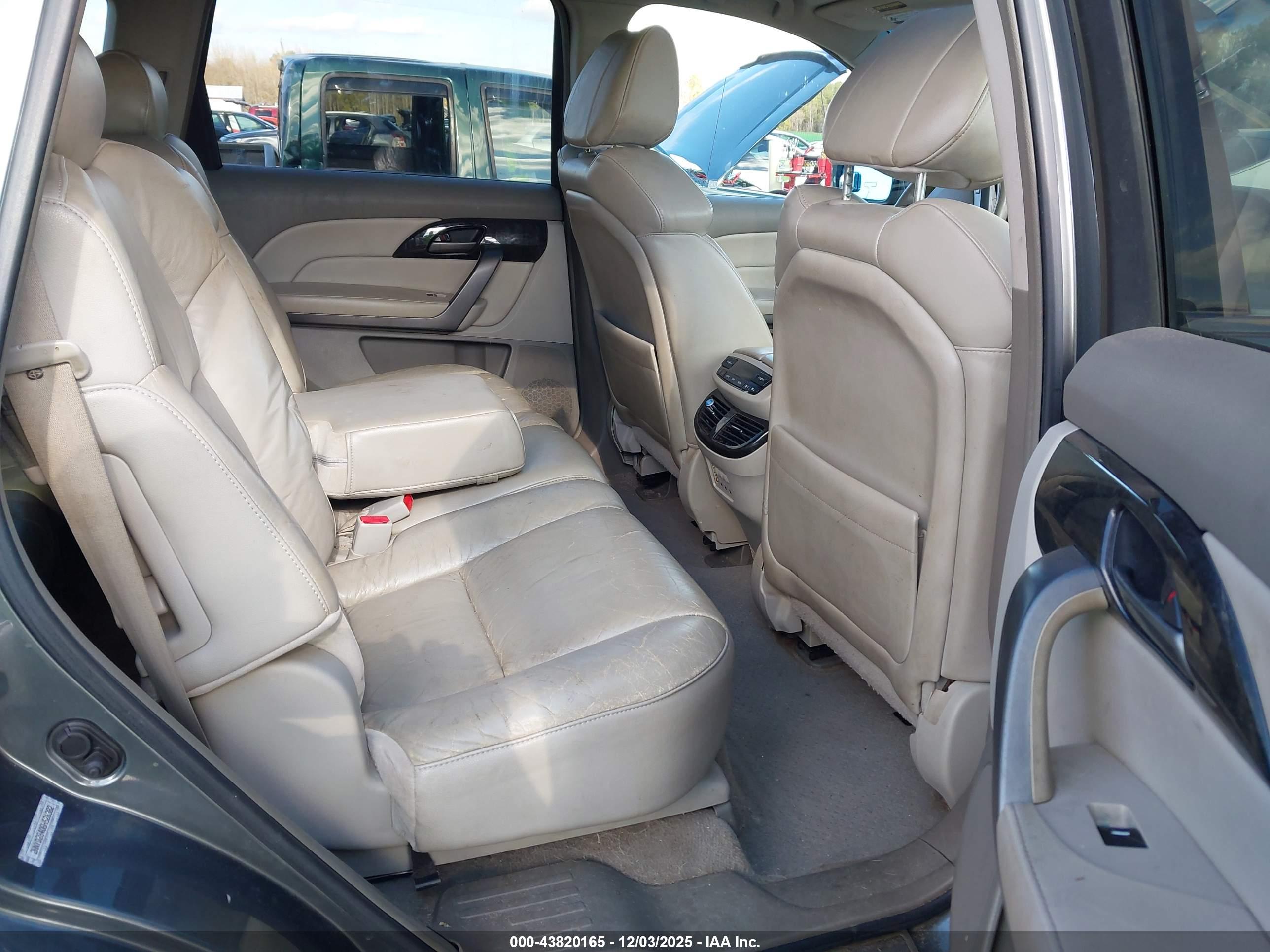 ACURA MDX image 8