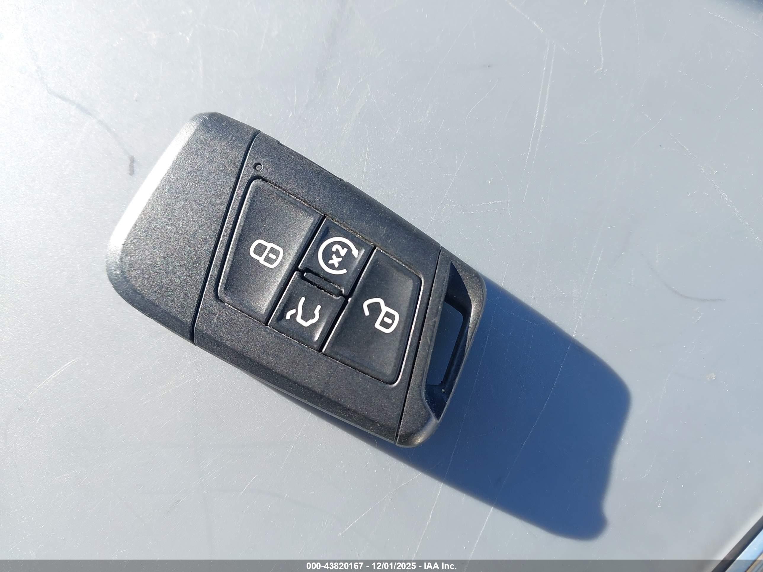 VOLKSWAGEN TIGUAN image 11