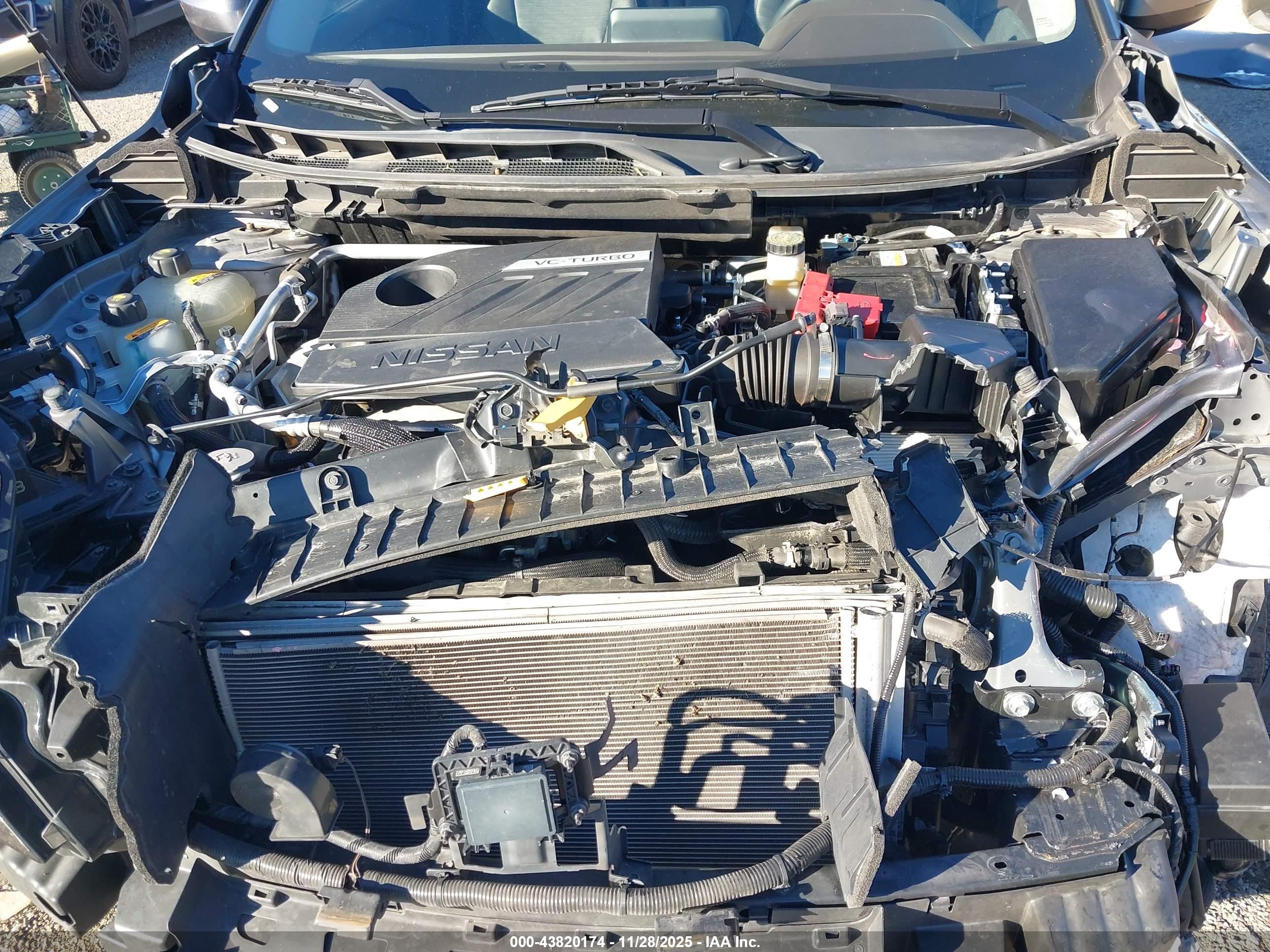NISSAN ROGUE image 10