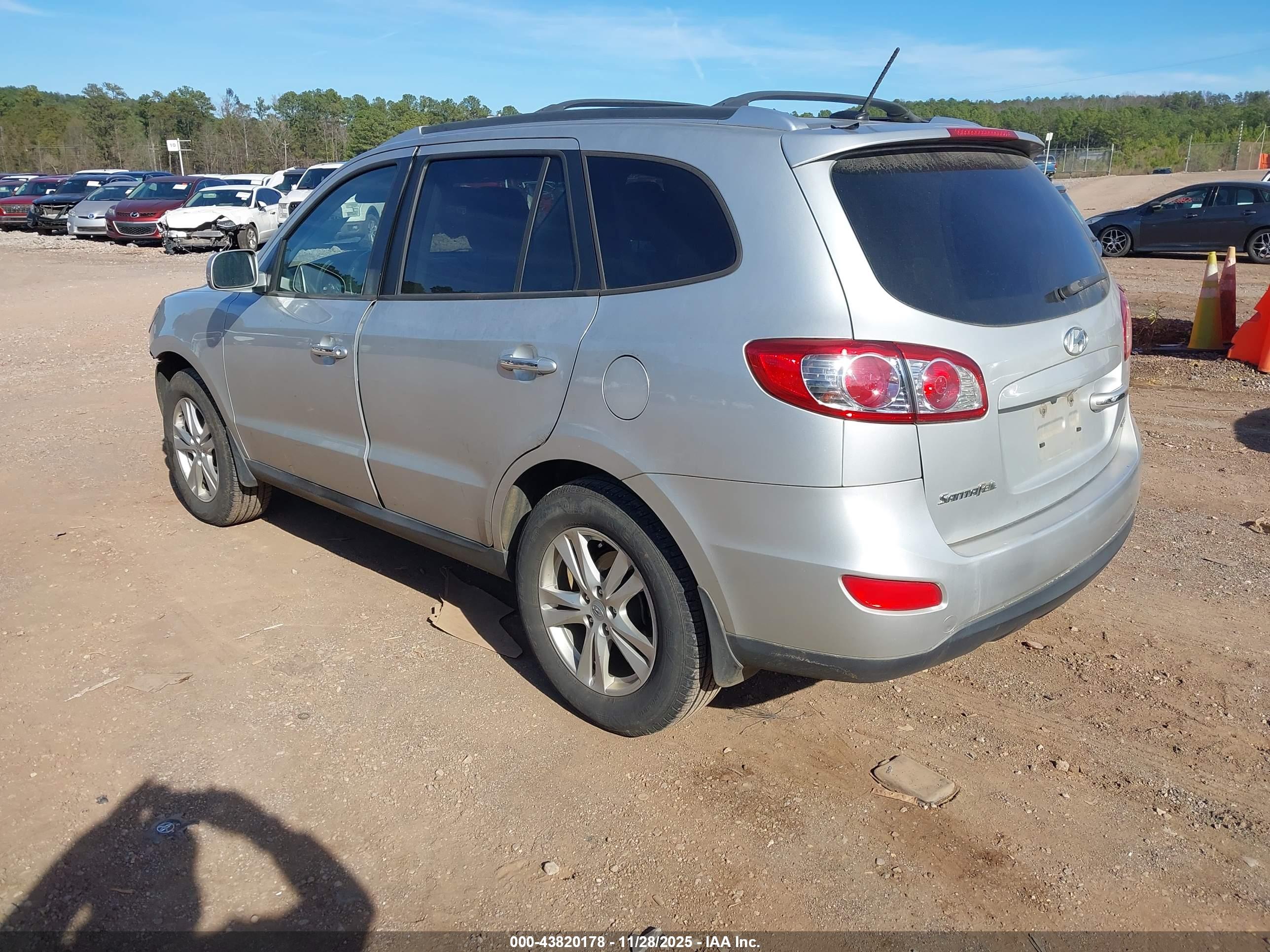 HYUNDAI SANTA image 3