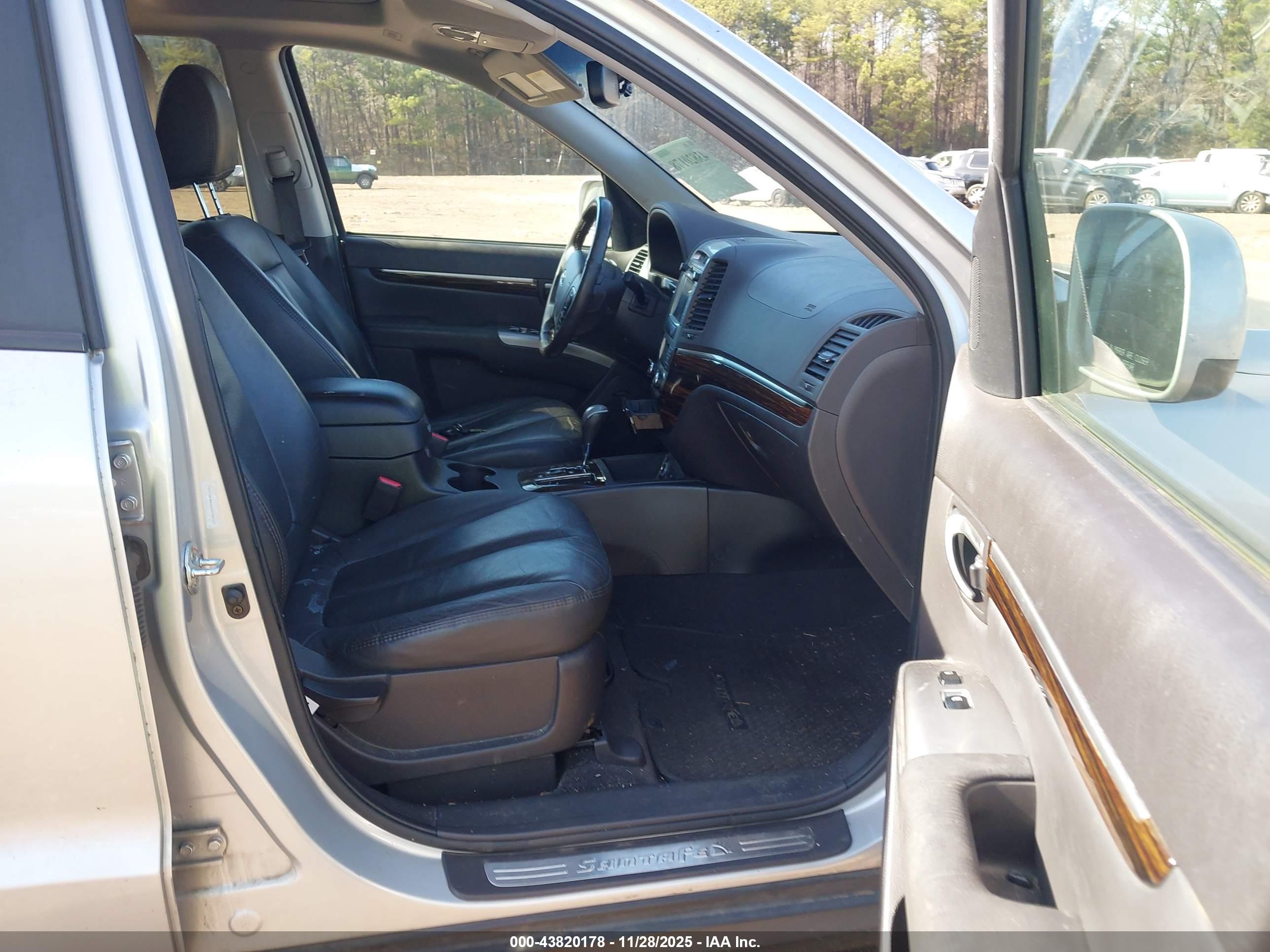 HYUNDAI SANTA image 5