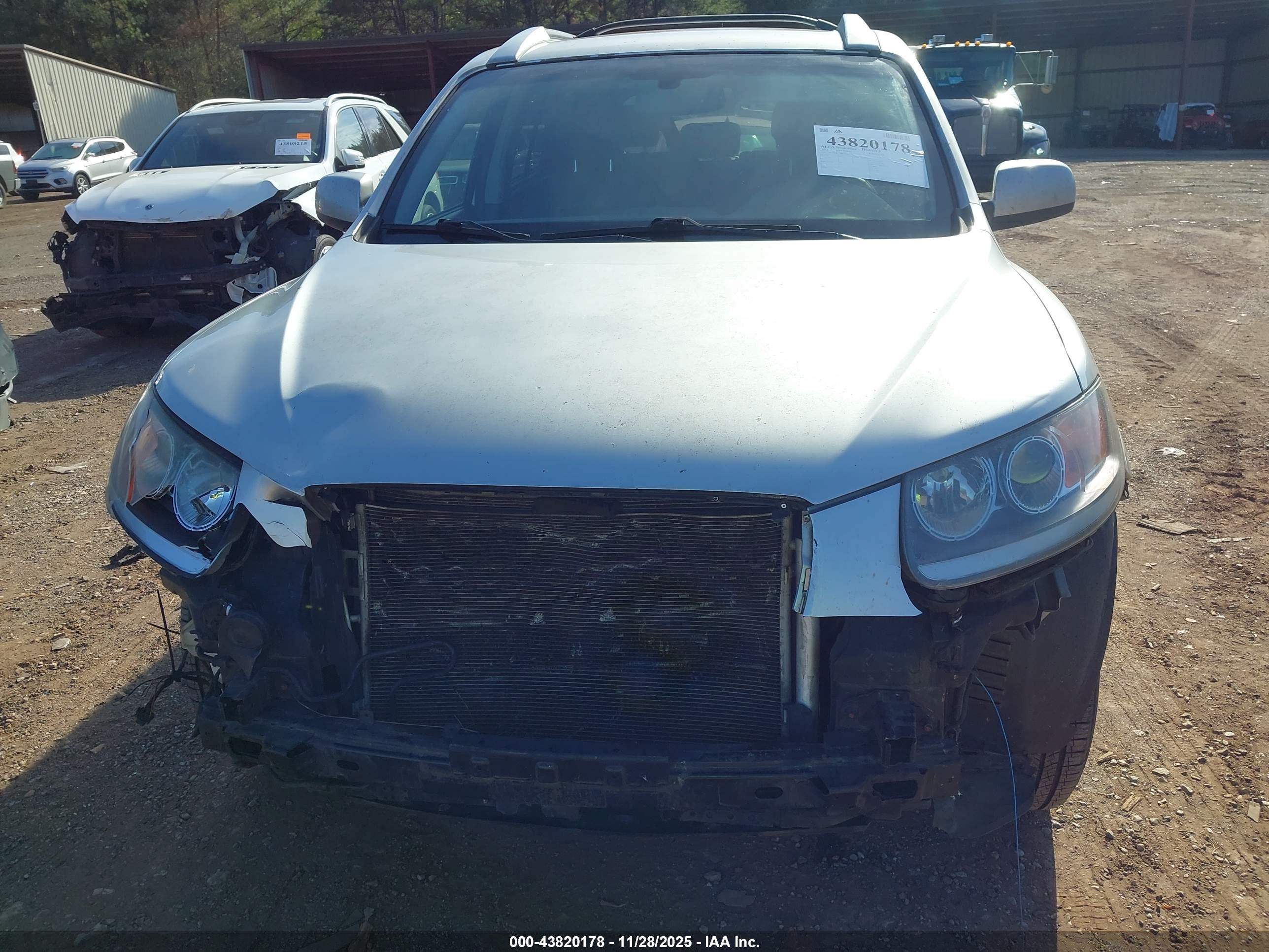 HYUNDAI SANTA image 6