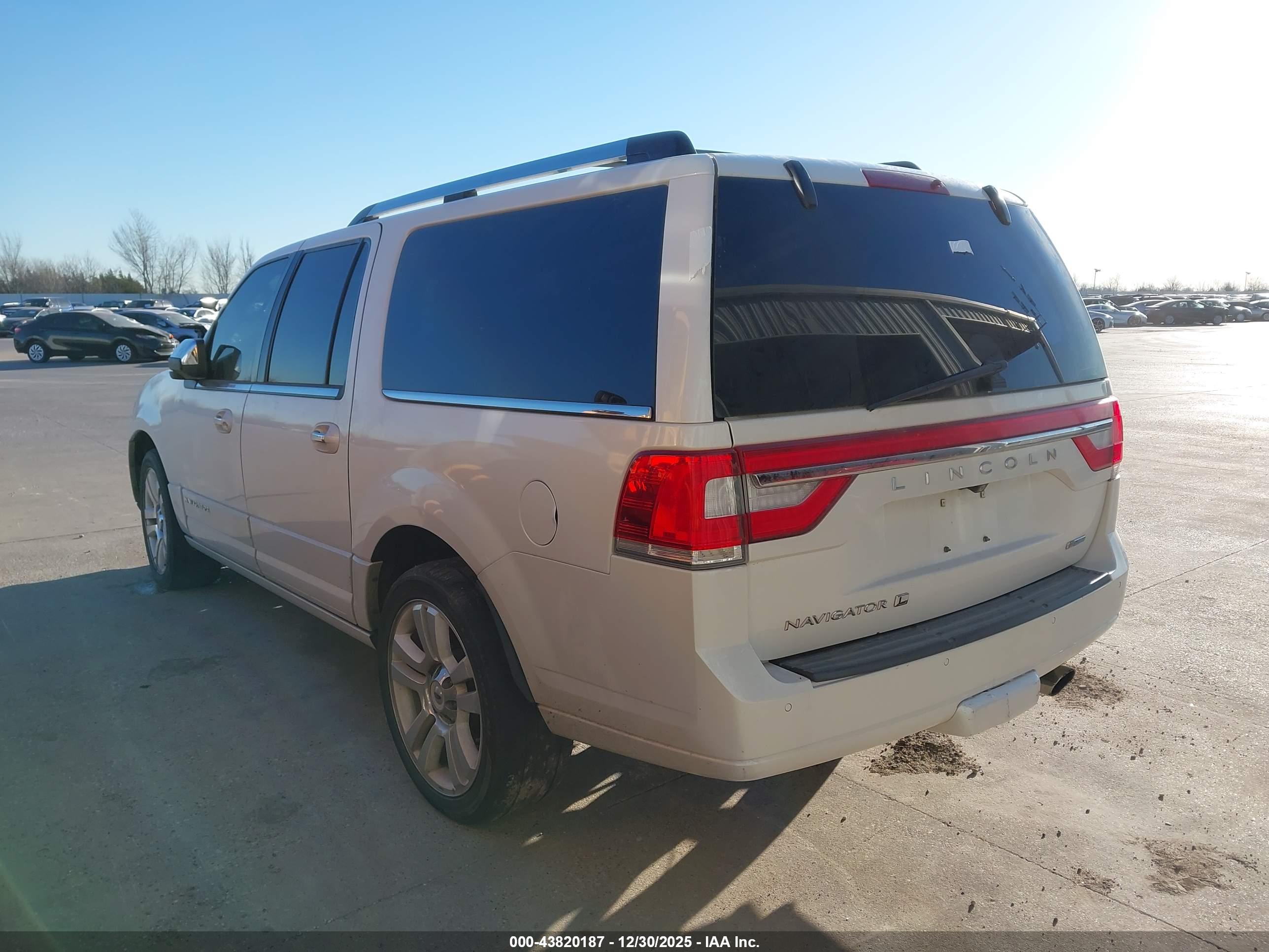 LINCOLN NAVIGATOR image 3