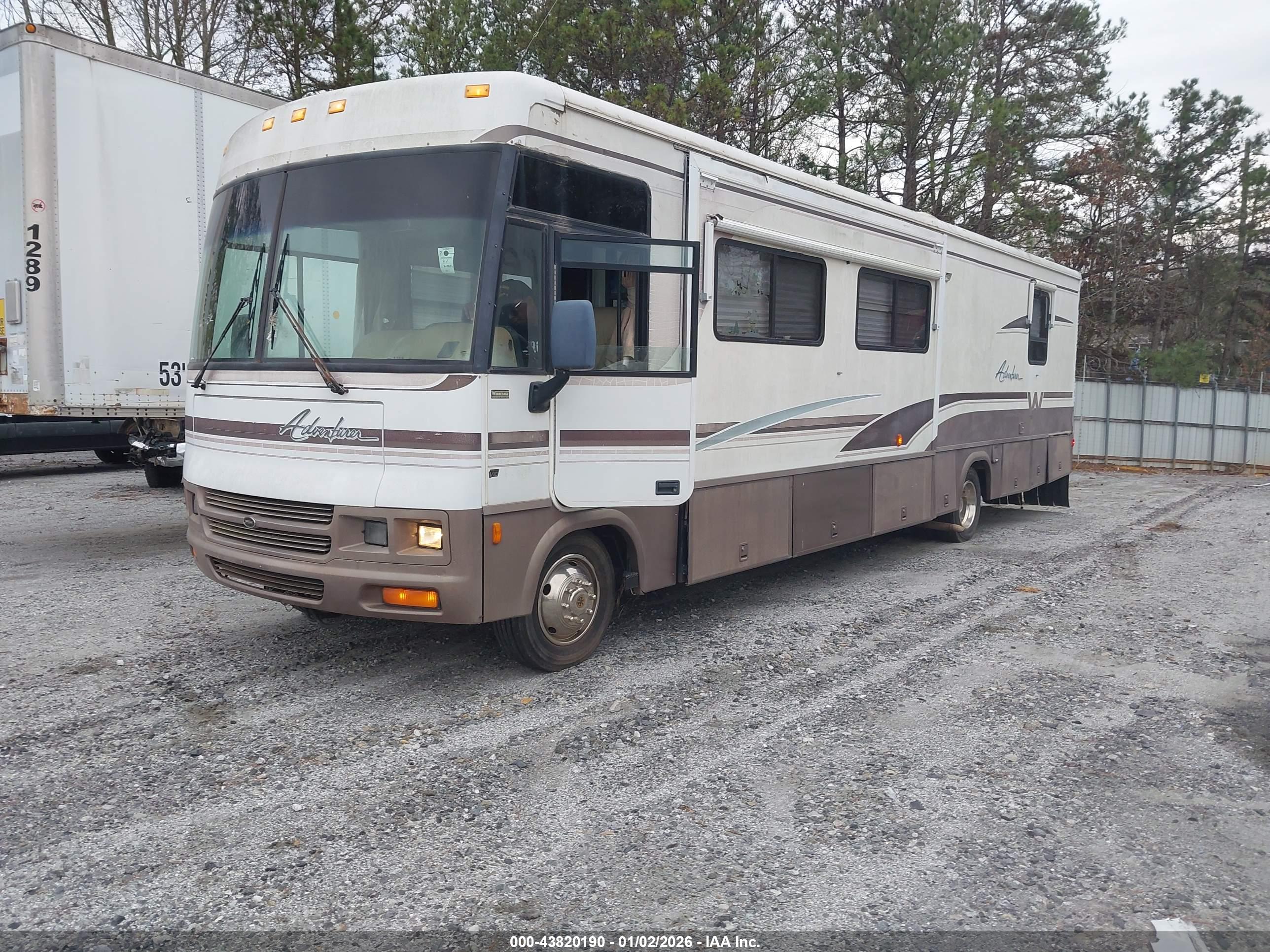 FORD F550 image 2