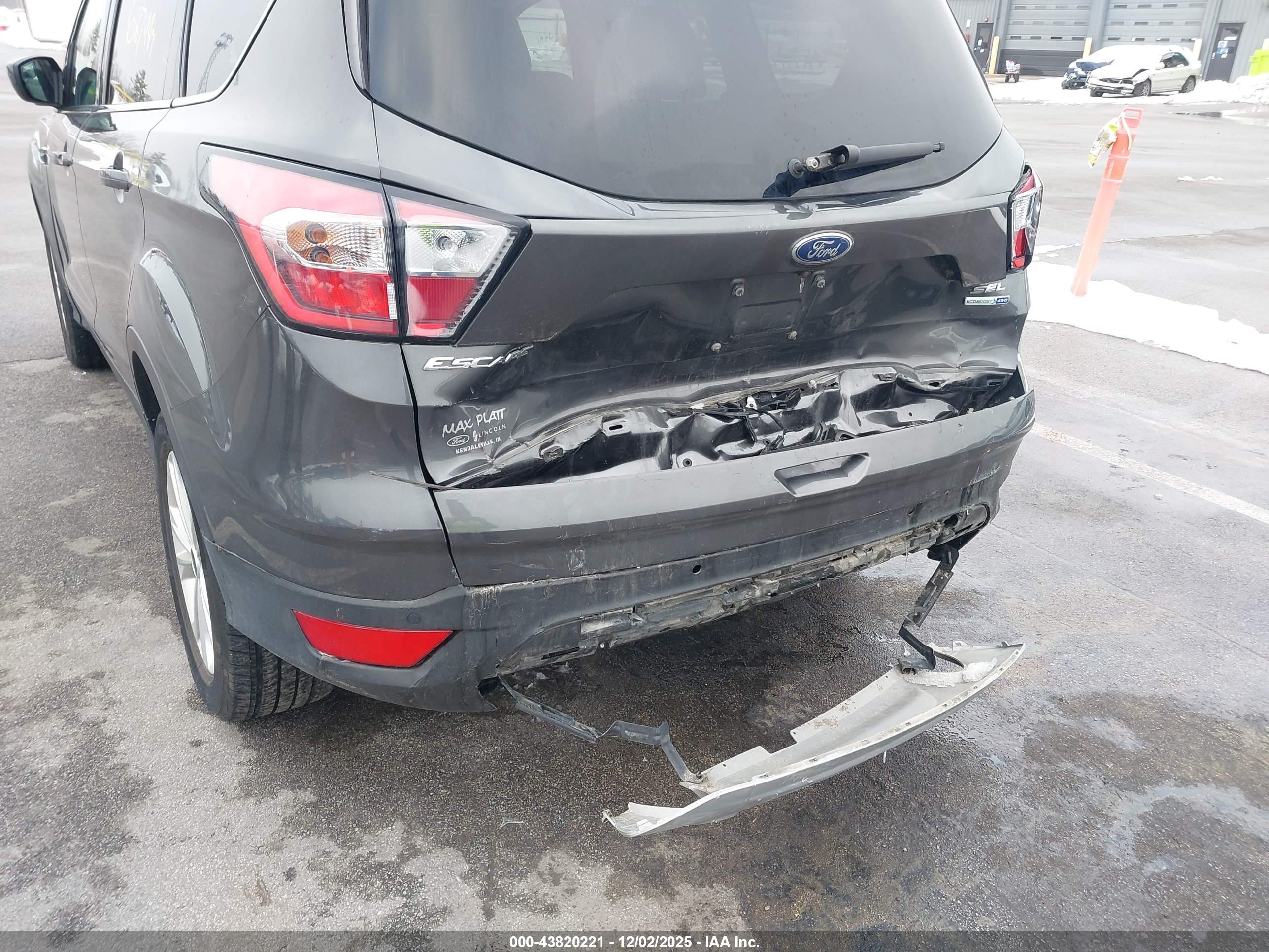 FORD ESCAPE image 6