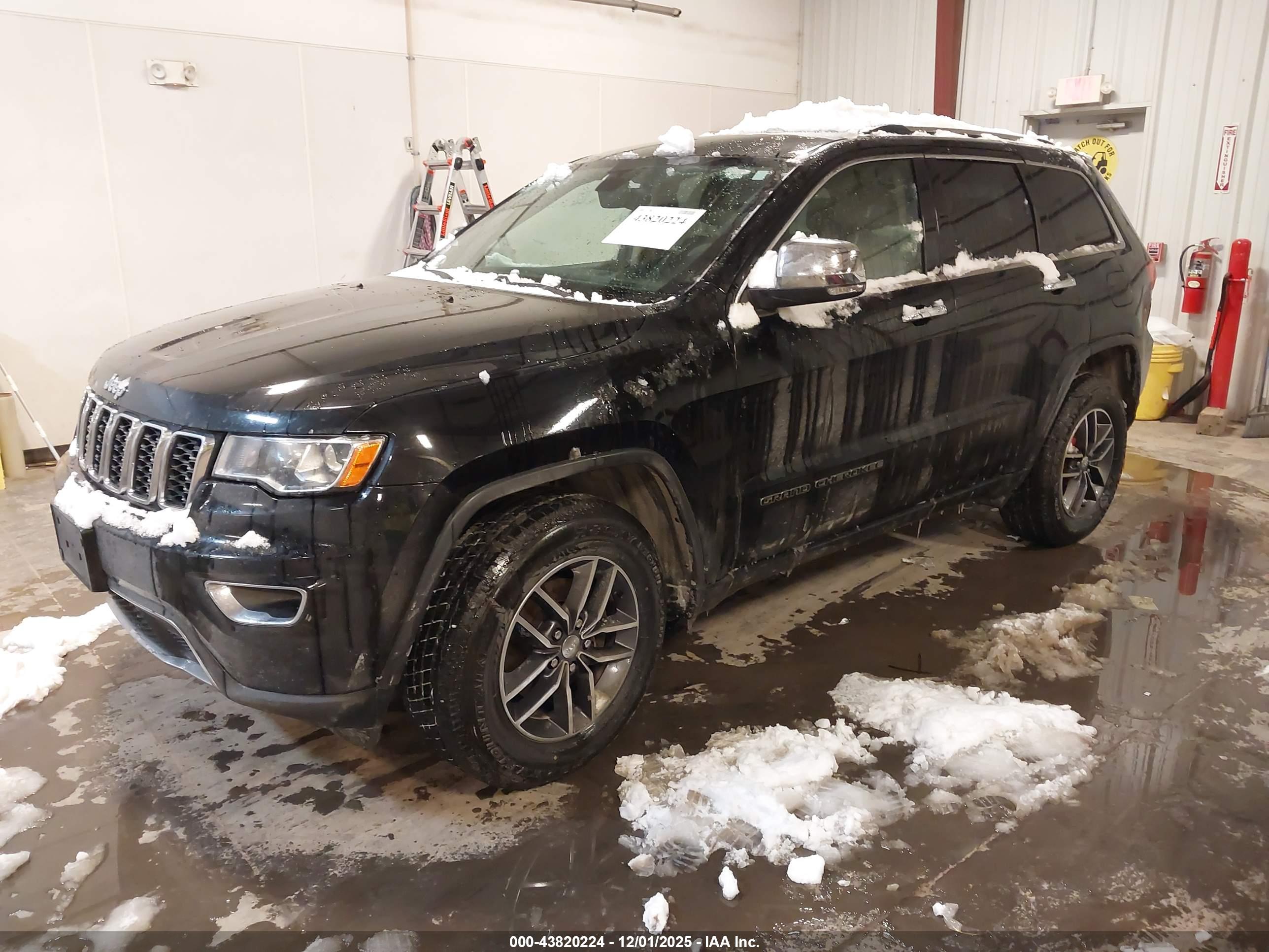 JEEP GRAND image 2