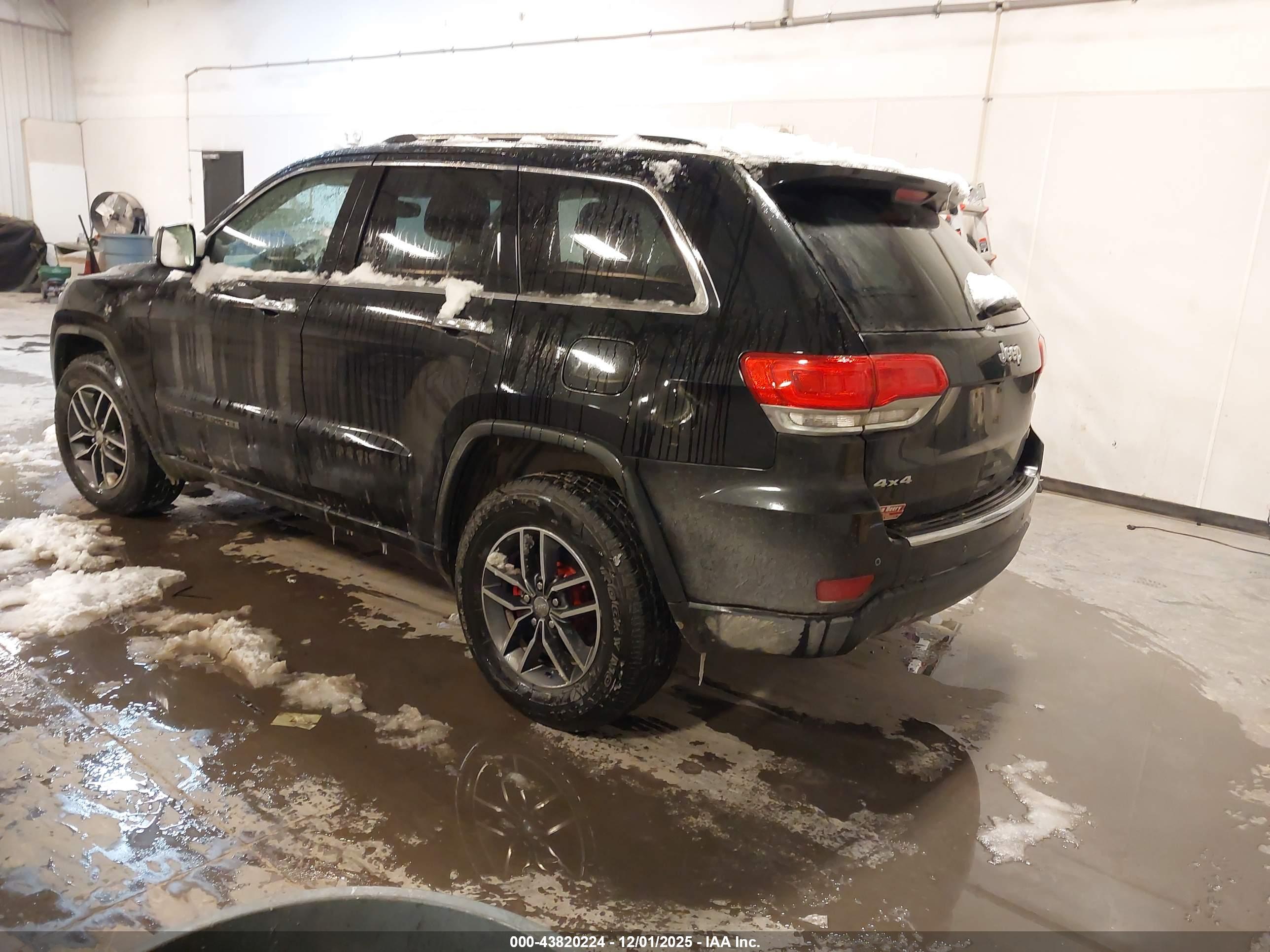 JEEP GRAND image 3