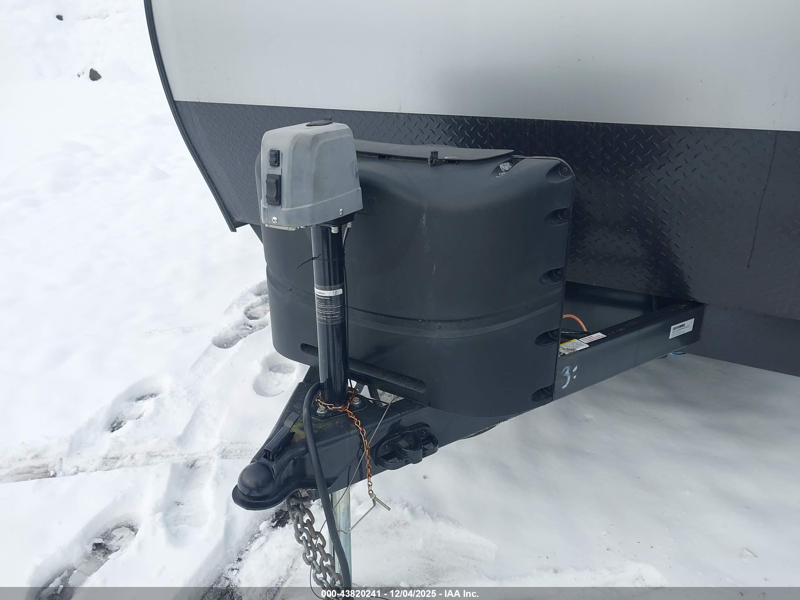 CHEROKEE GREY image 10