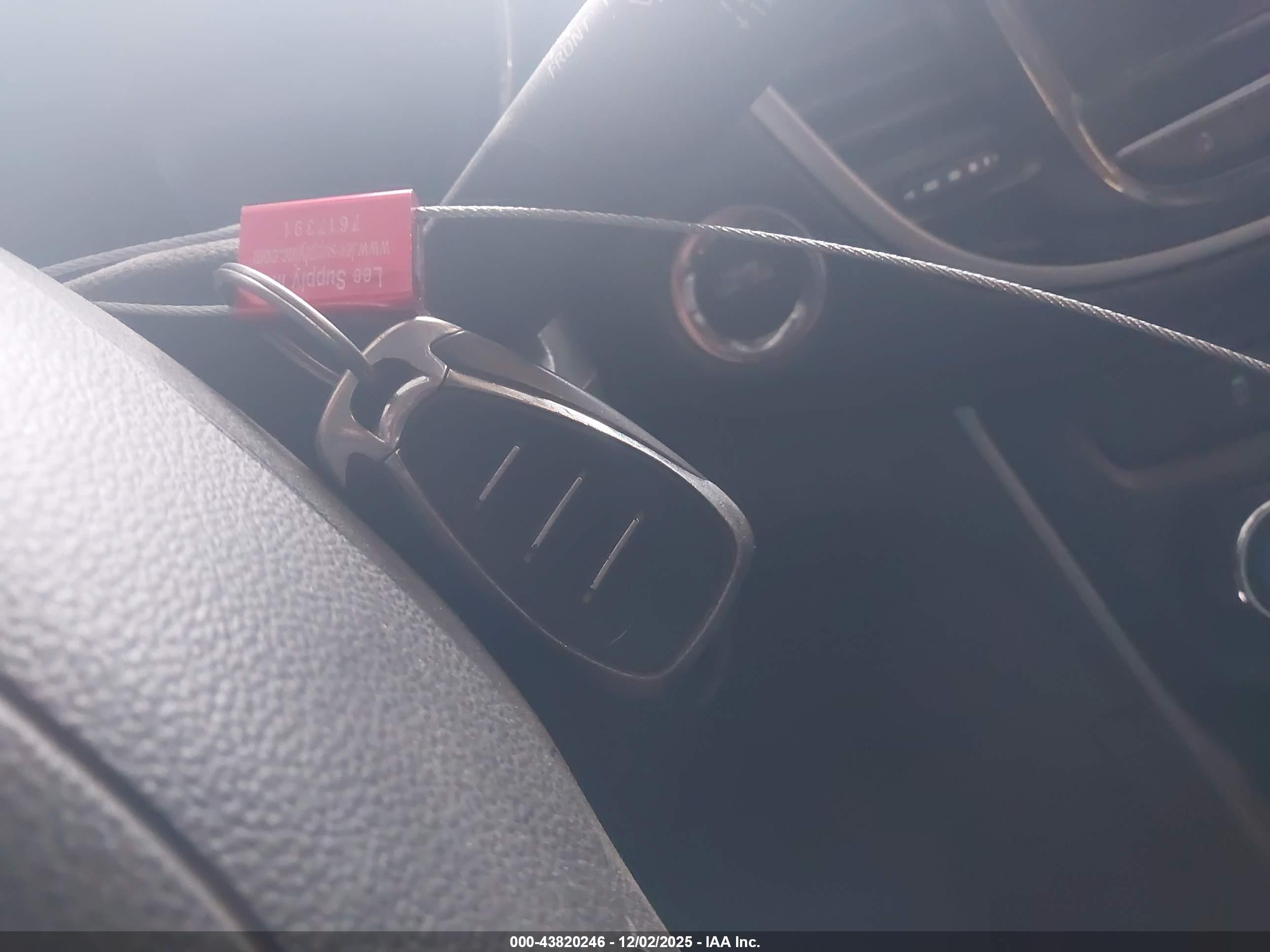 CHEVROLET TRAX image 11