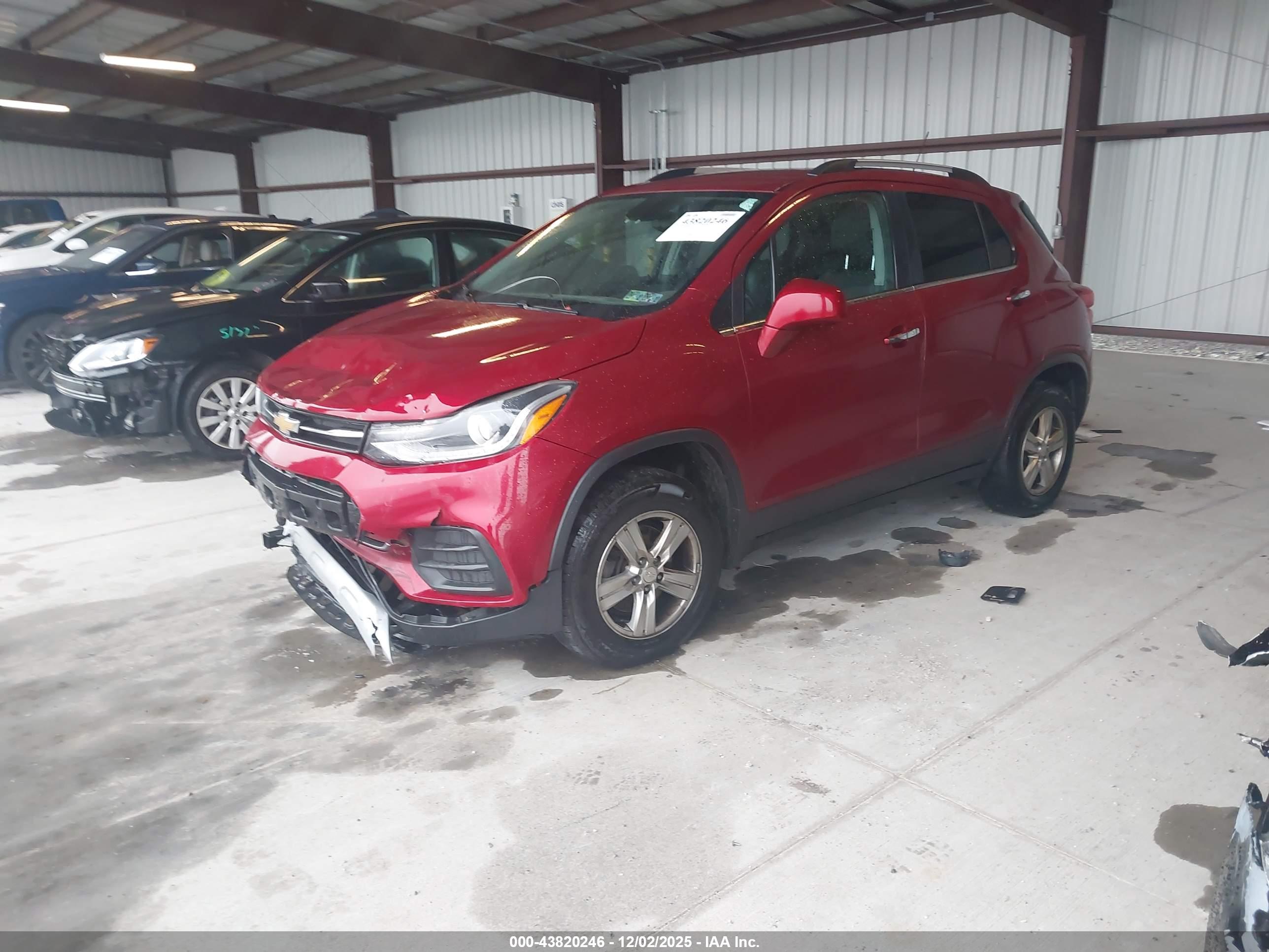 CHEVROLET TRAX image 2