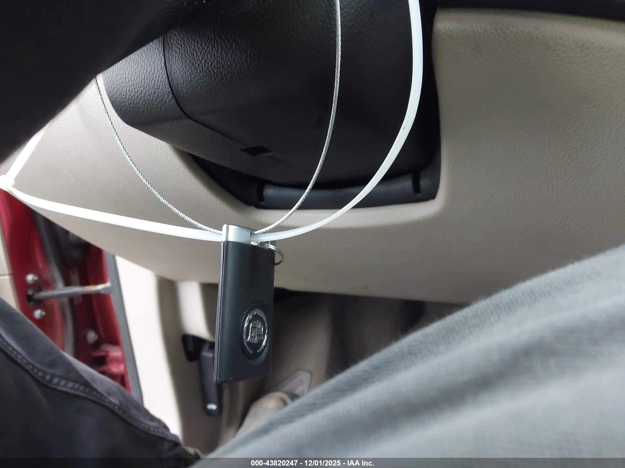 CADILLAC SRX image 11