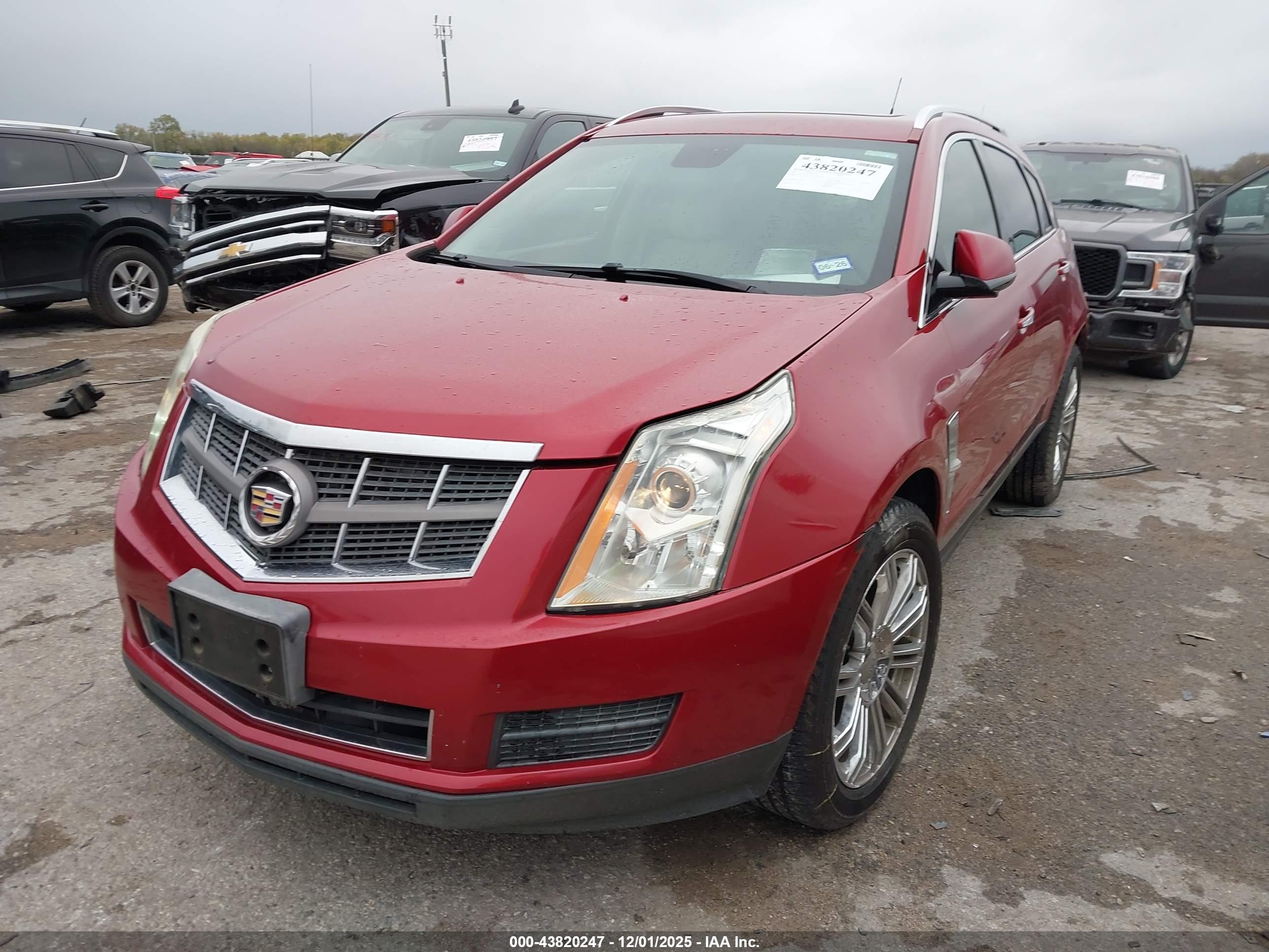 CADILLAC SRX image 2