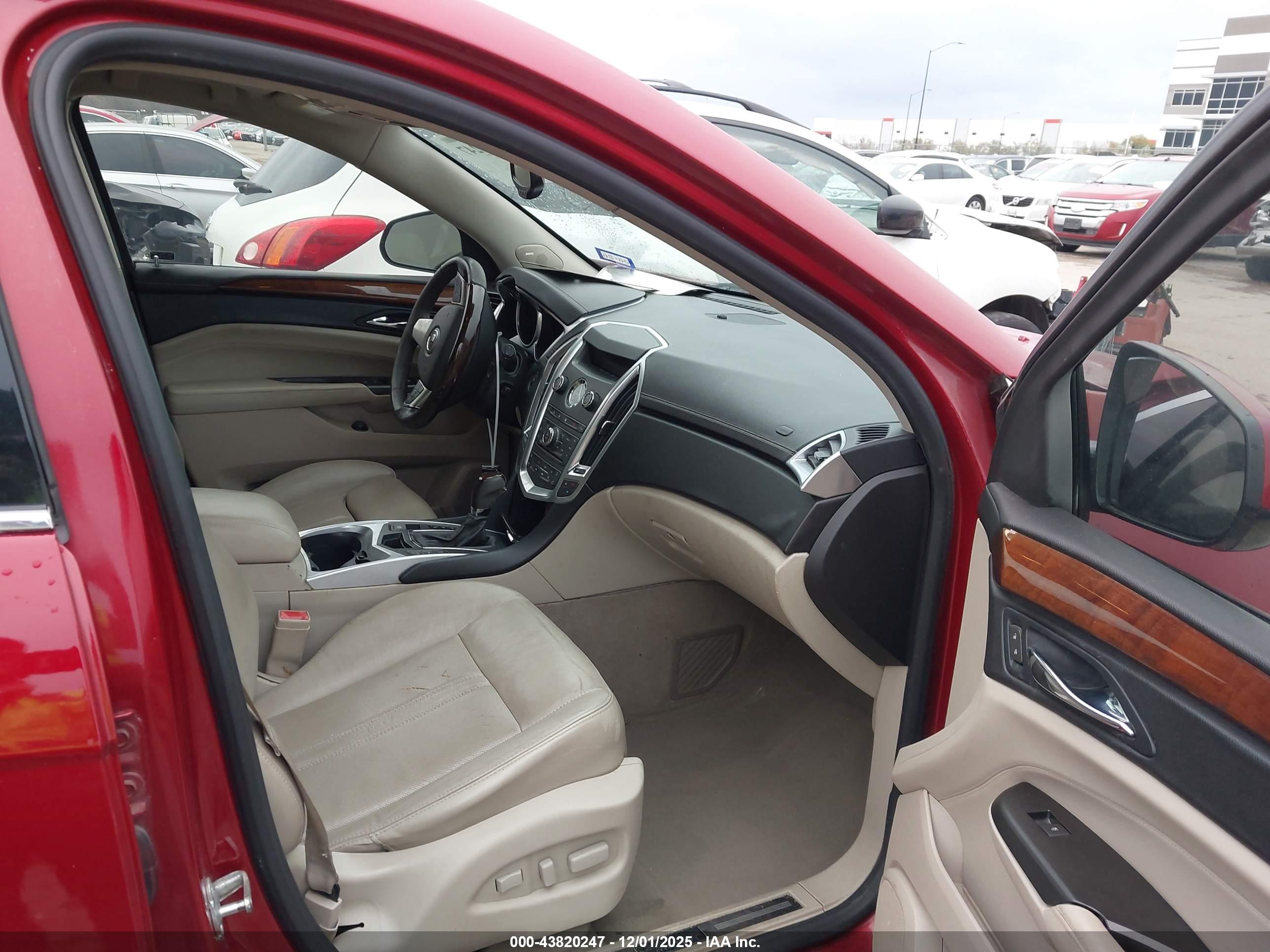 CADILLAC SRX image 5