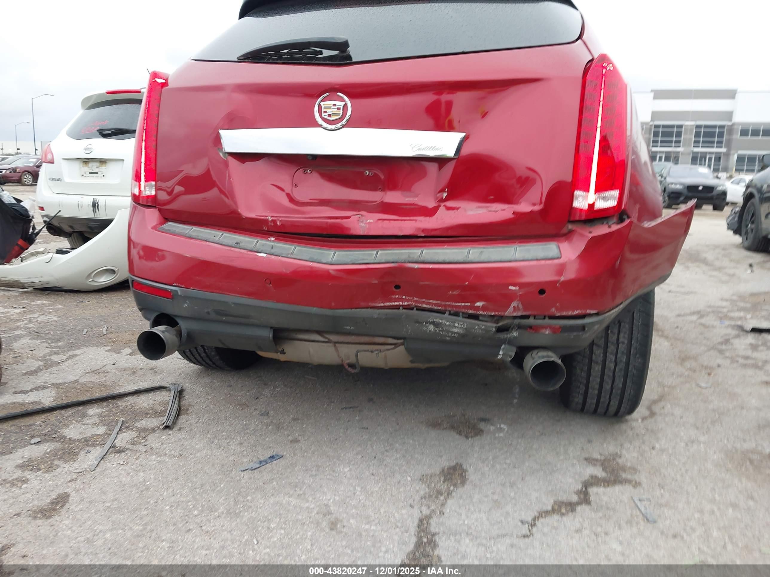 CADILLAC SRX image 6