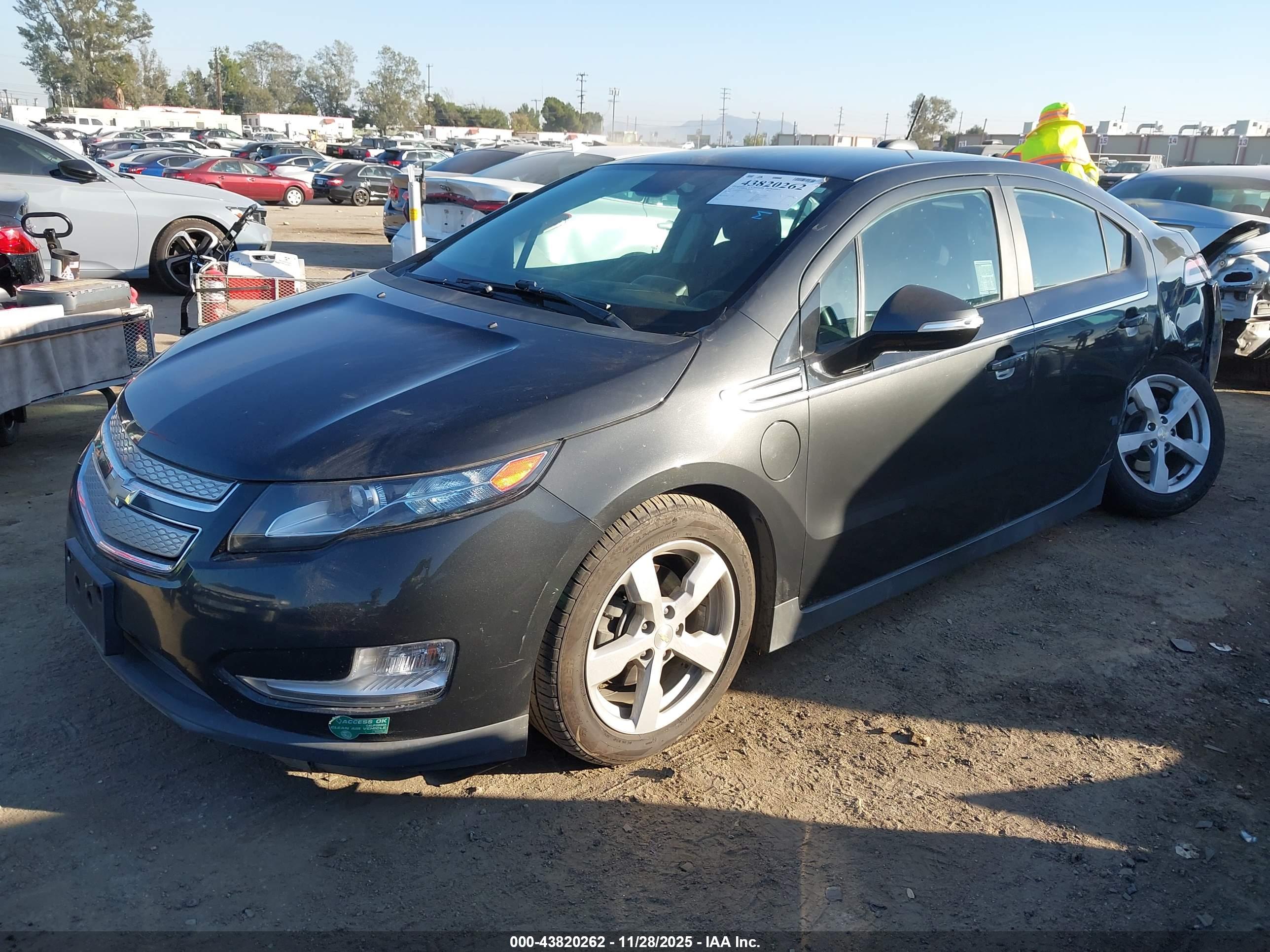 CHEVROLET VOLT image 2