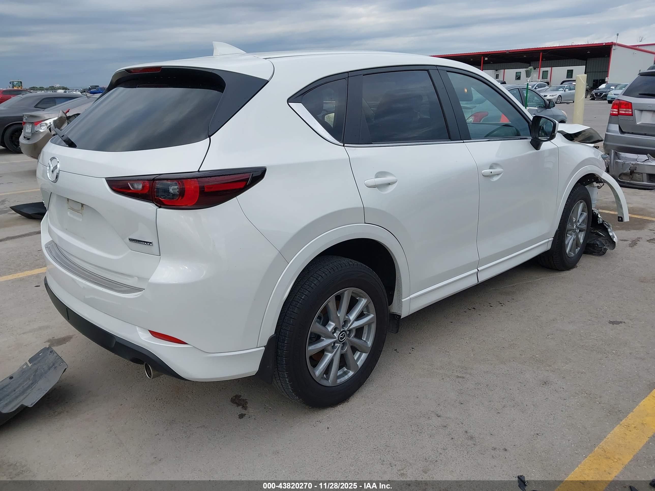 MAZDA CX-5 image 4