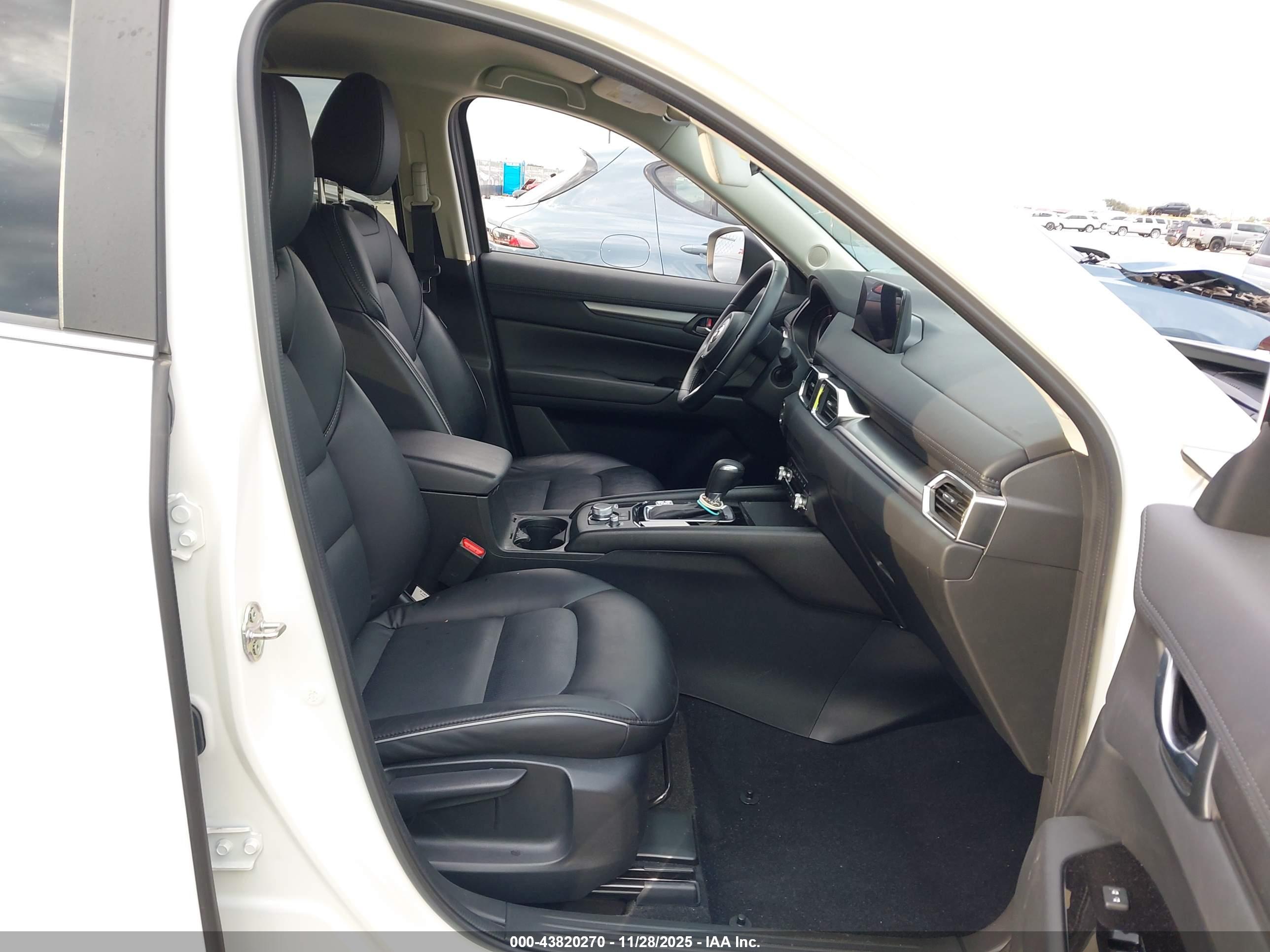 MAZDA CX-5 image 5