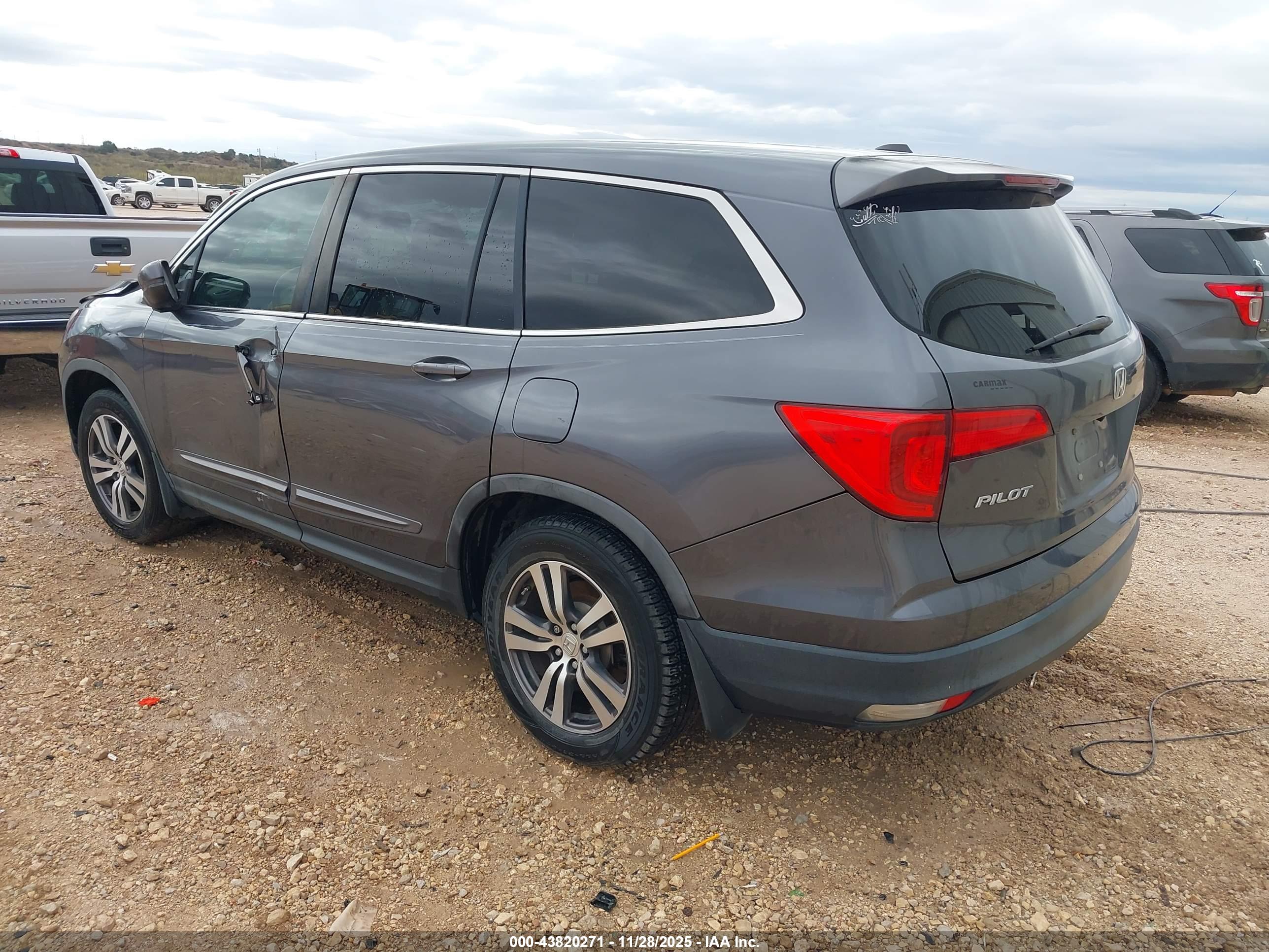 HONDA PILOT image 3