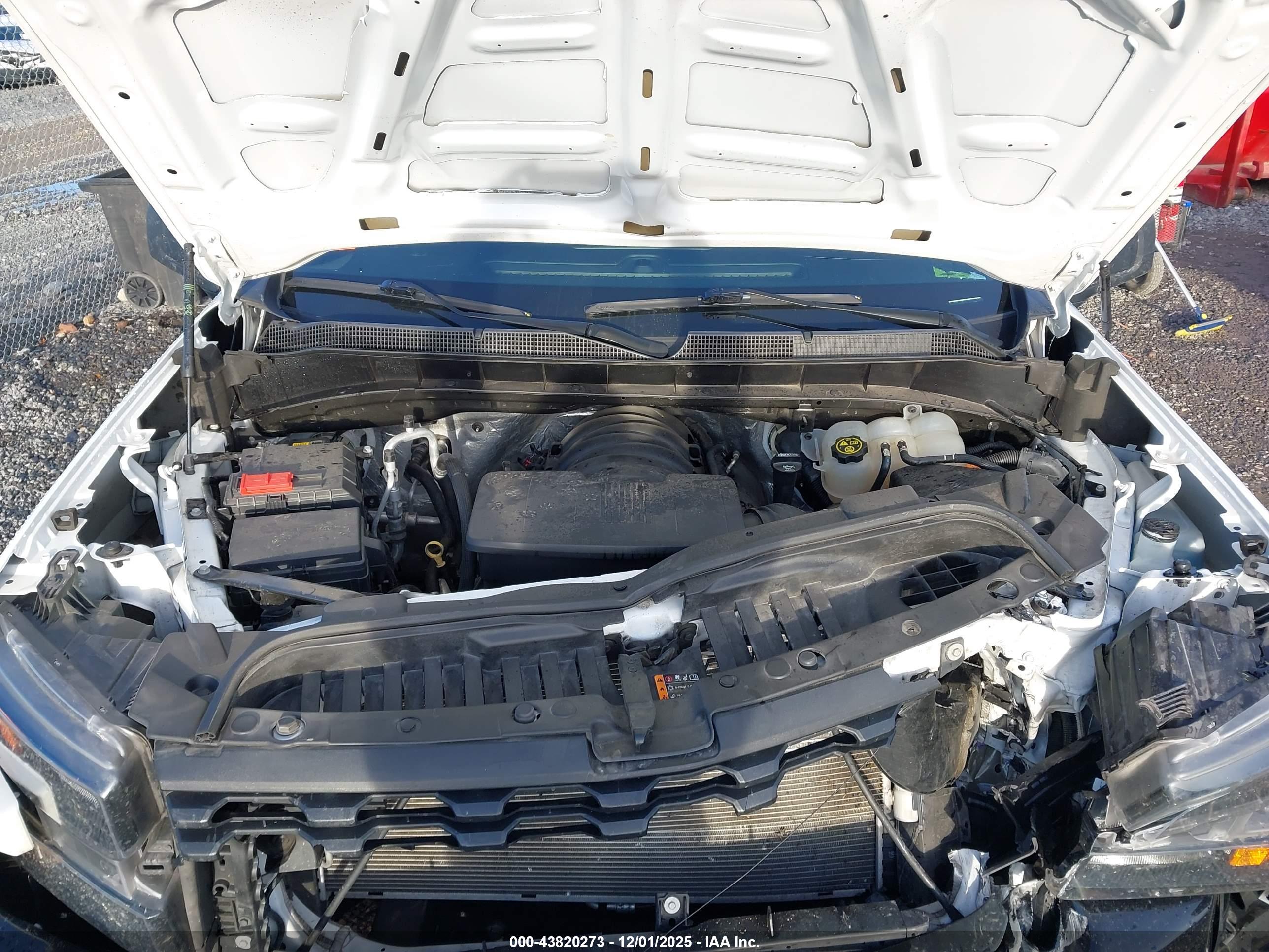 CHEVROLET SILVERADO image 10