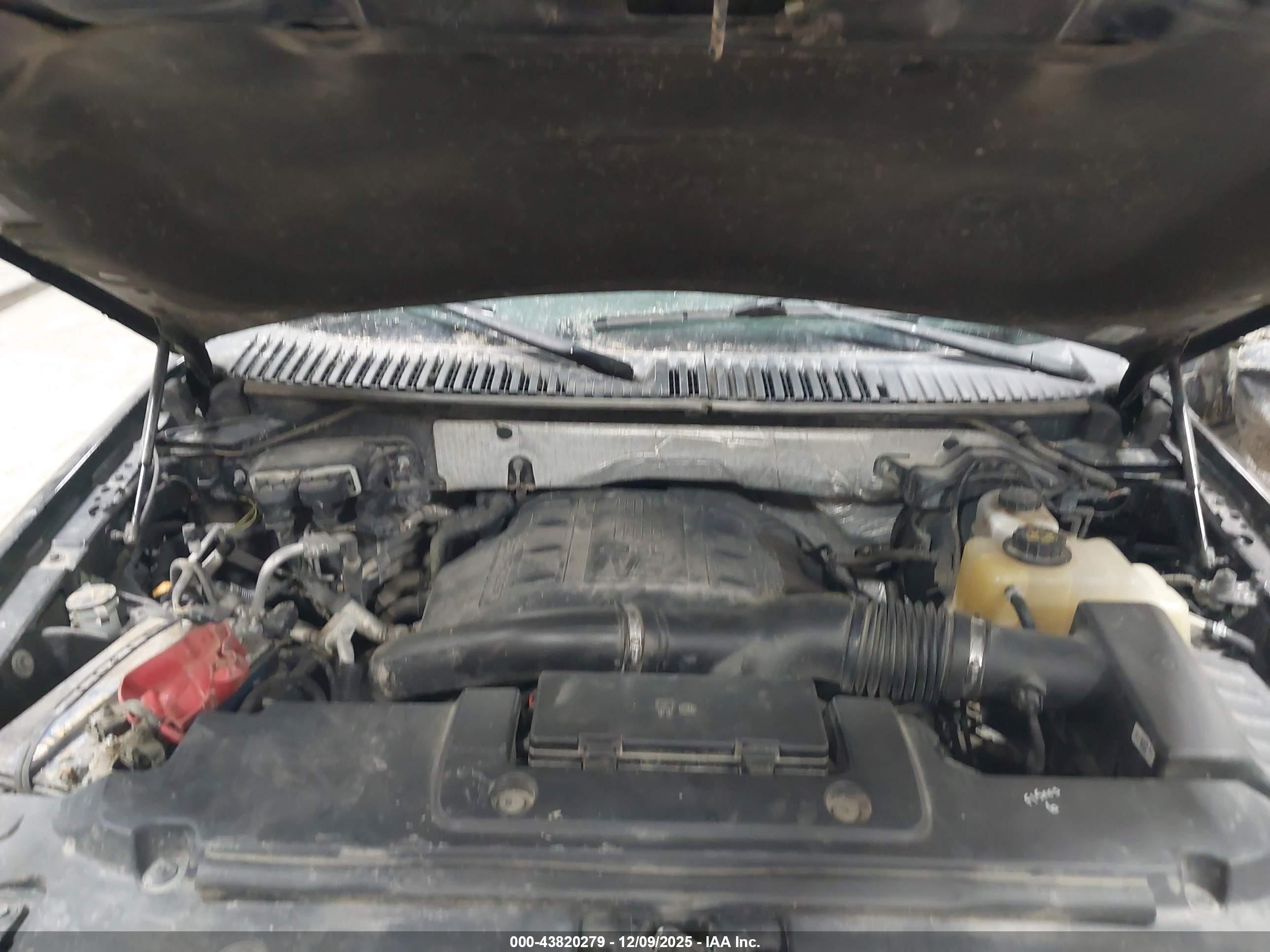 FORD EXPEDITION image 10