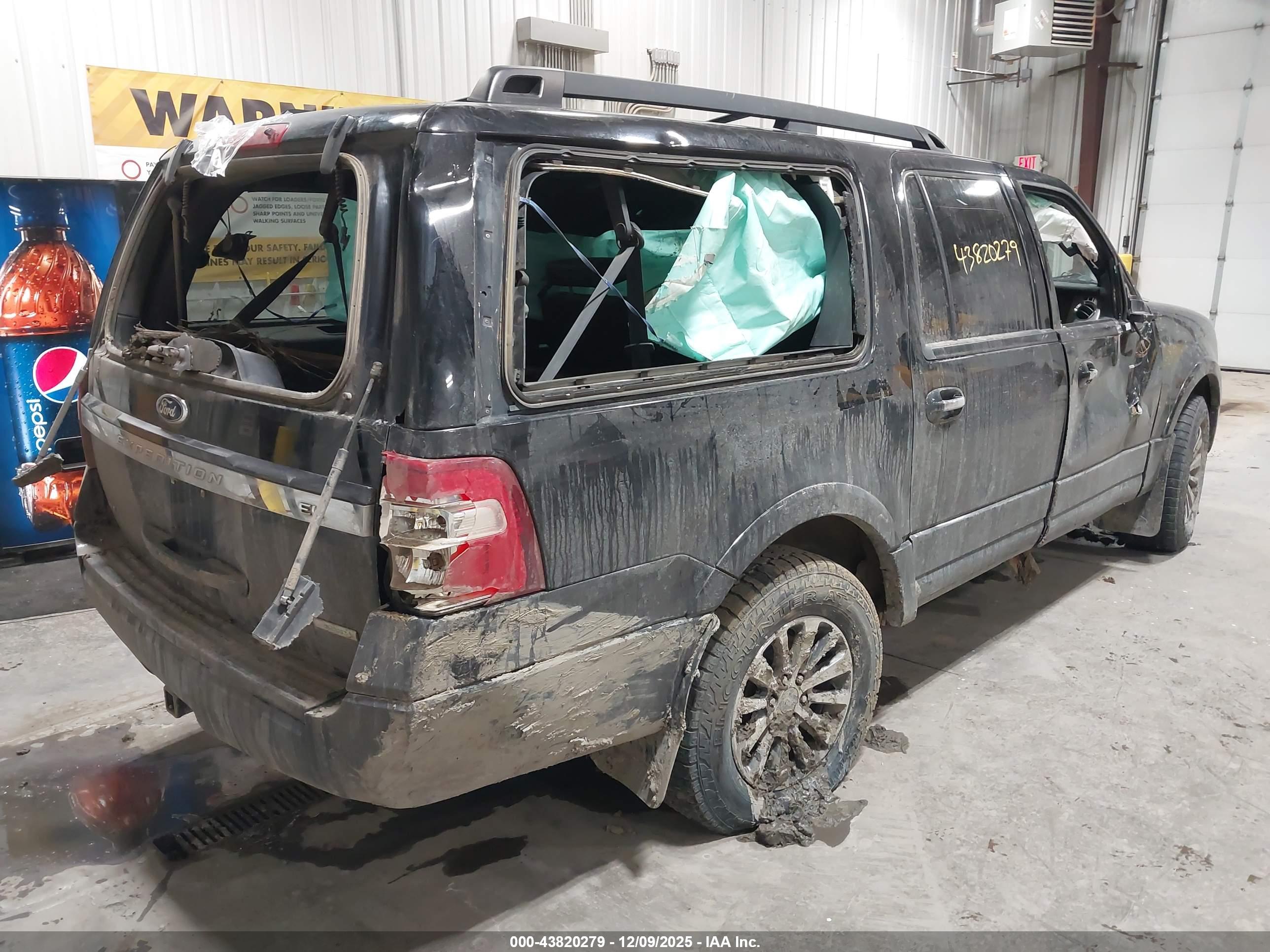FORD EXPEDITION image 4