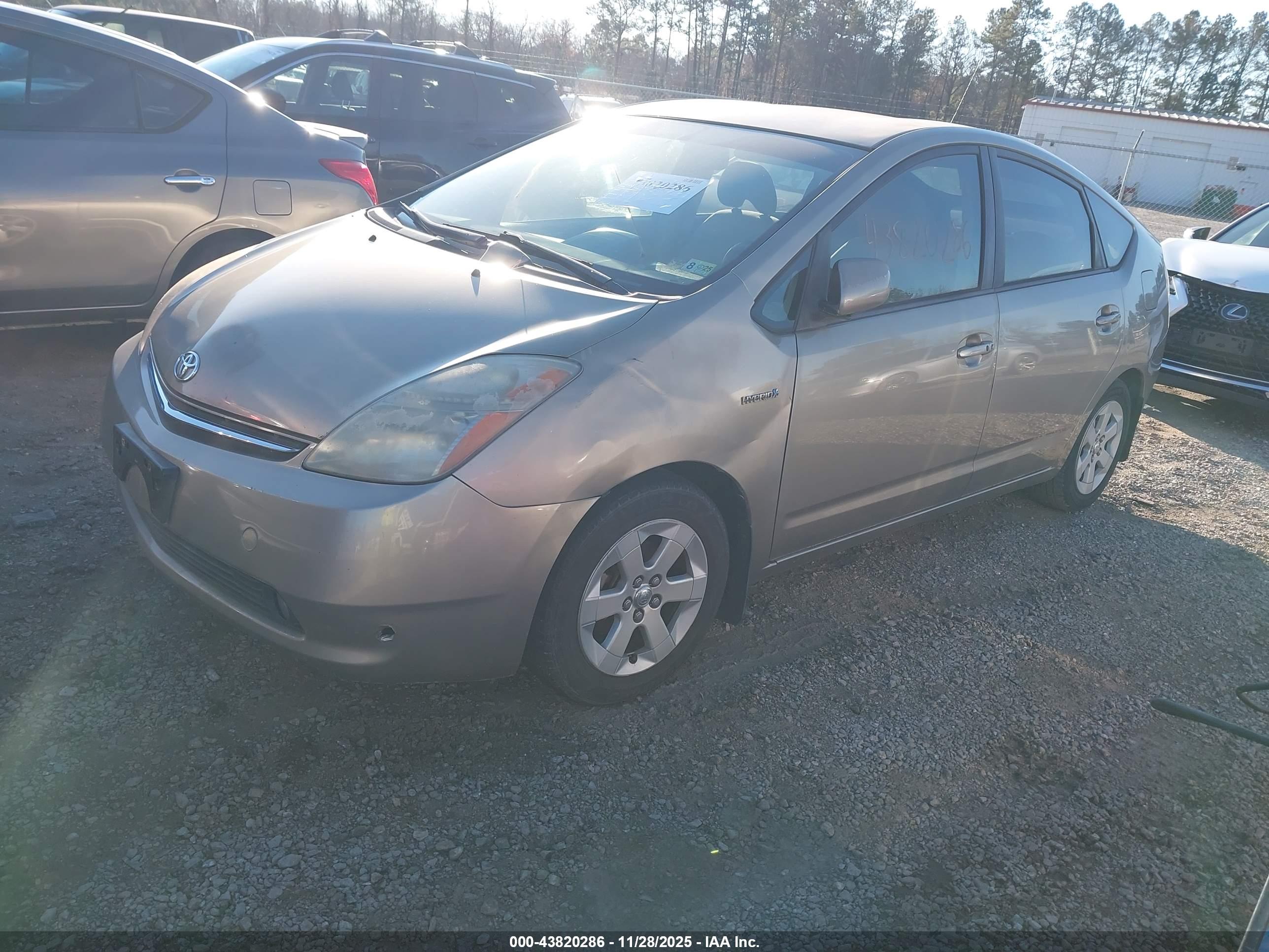 TOYOTA PRIUS image 2