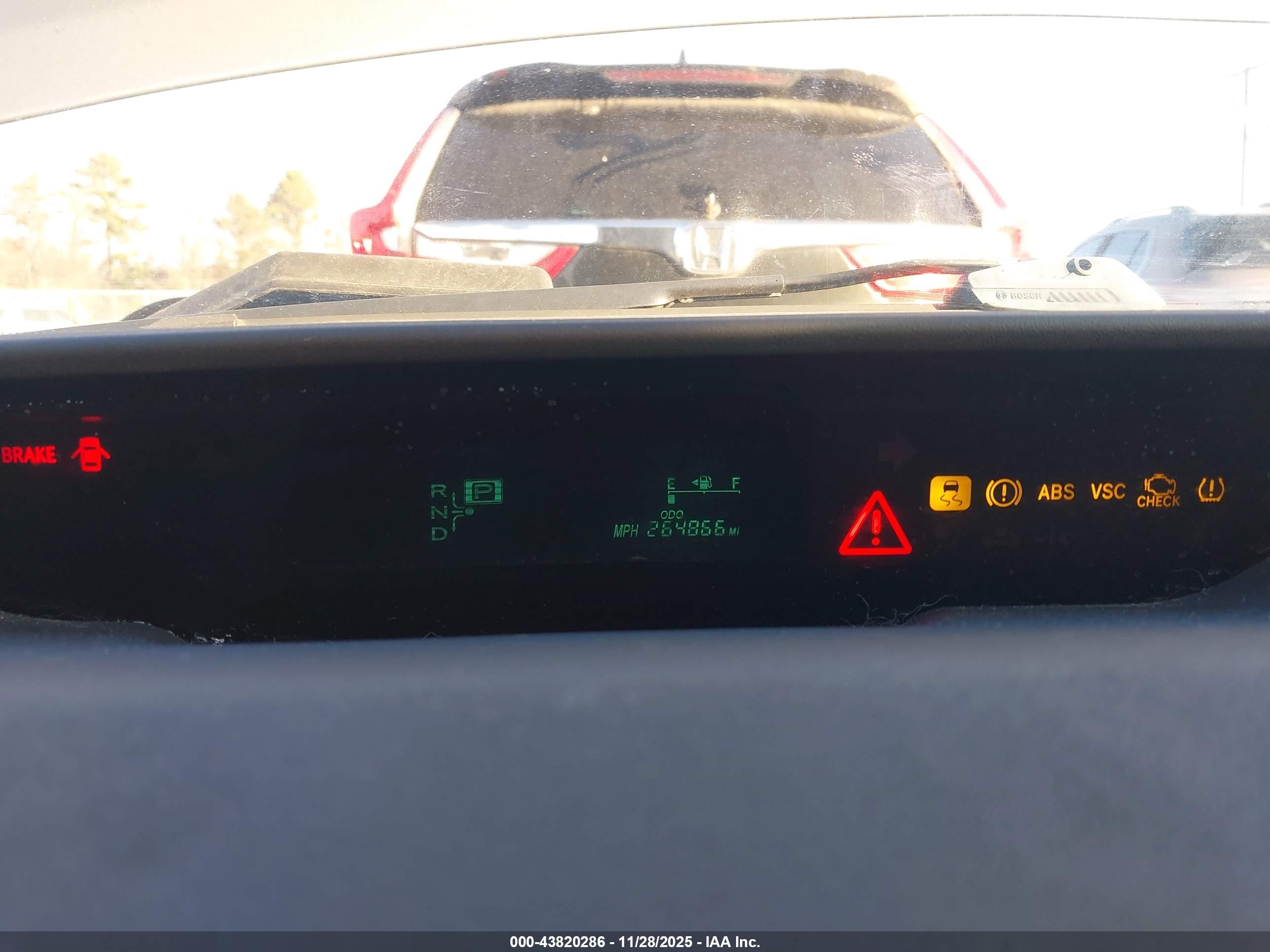 TOYOTA PRIUS image 7