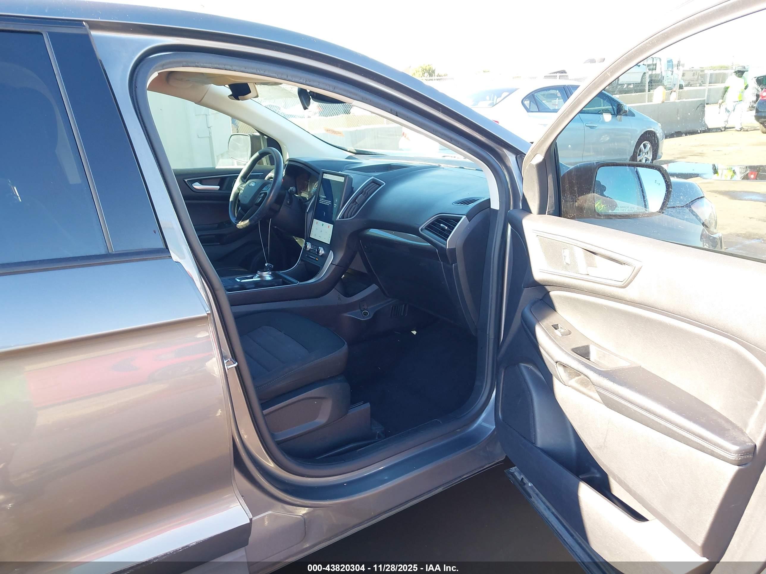 FORD EDGE image 5