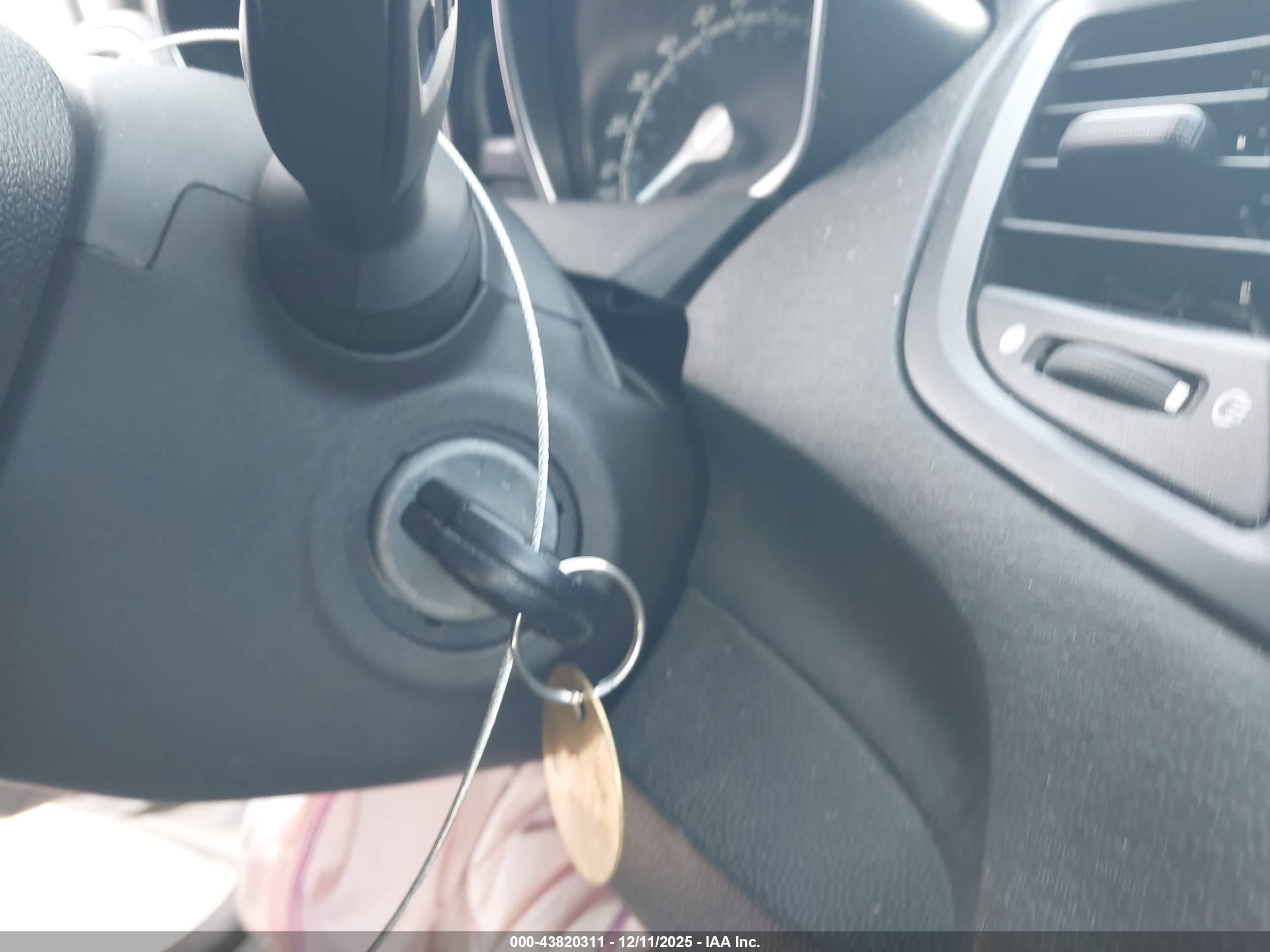 FORD FIESTA image 11