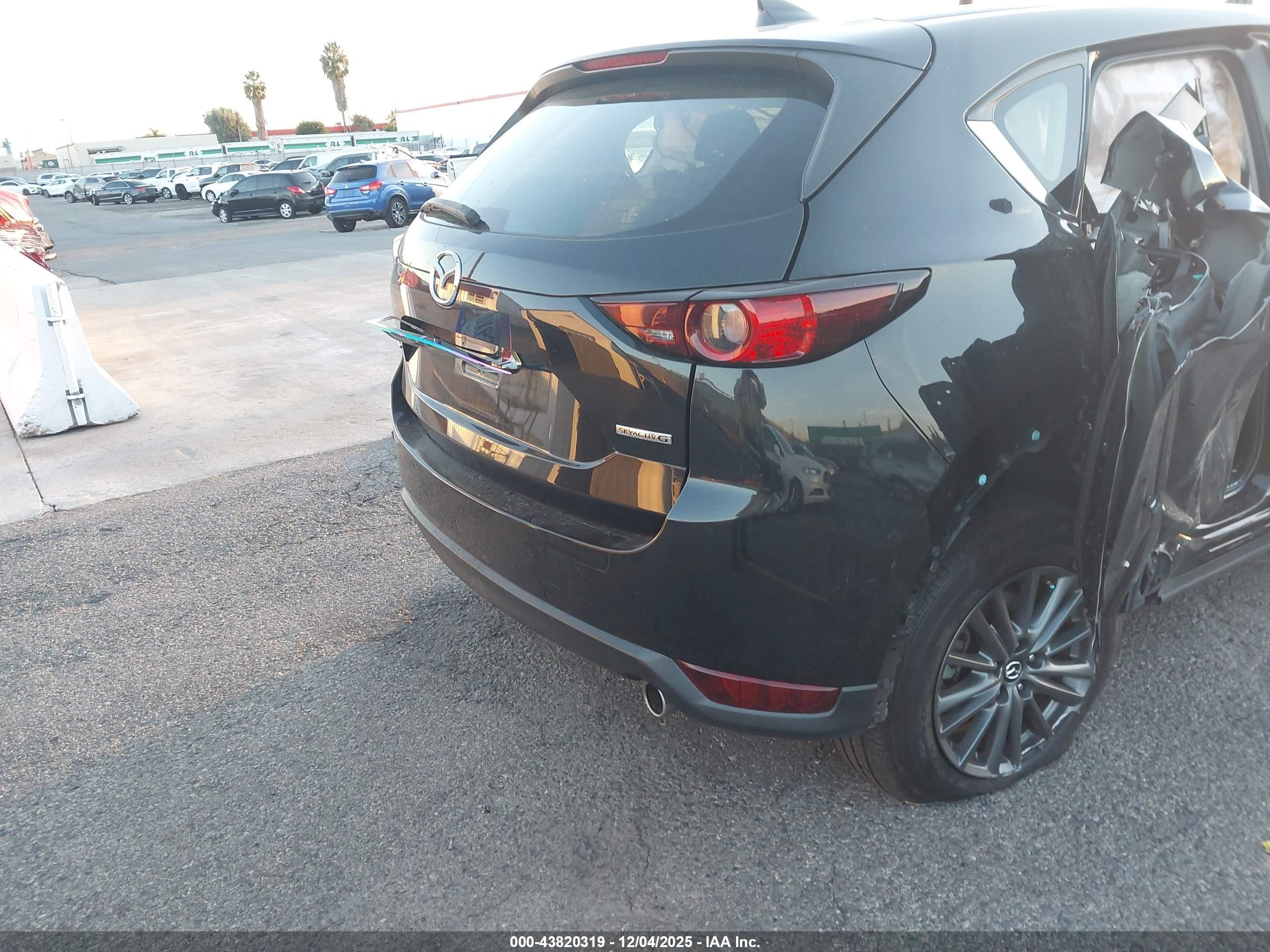MAZDA CX-5 image 4