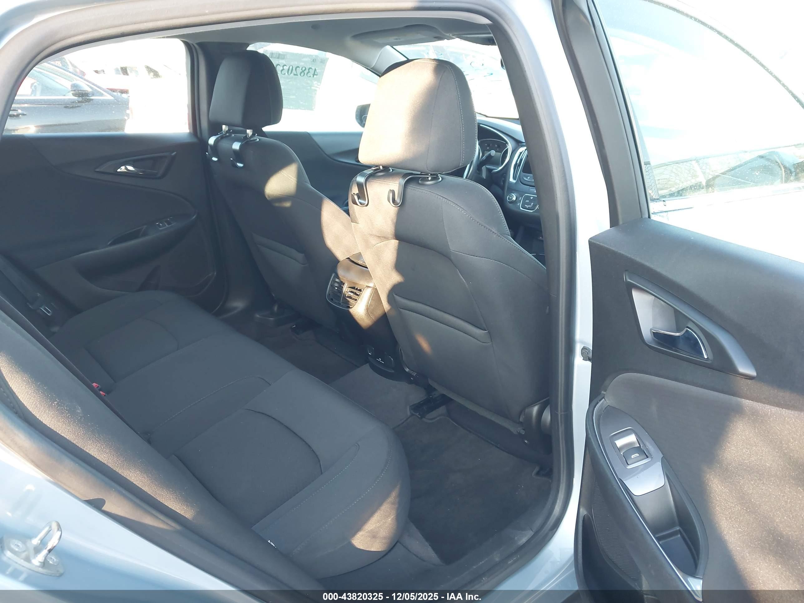 CHEVROLET MALIBU image 8