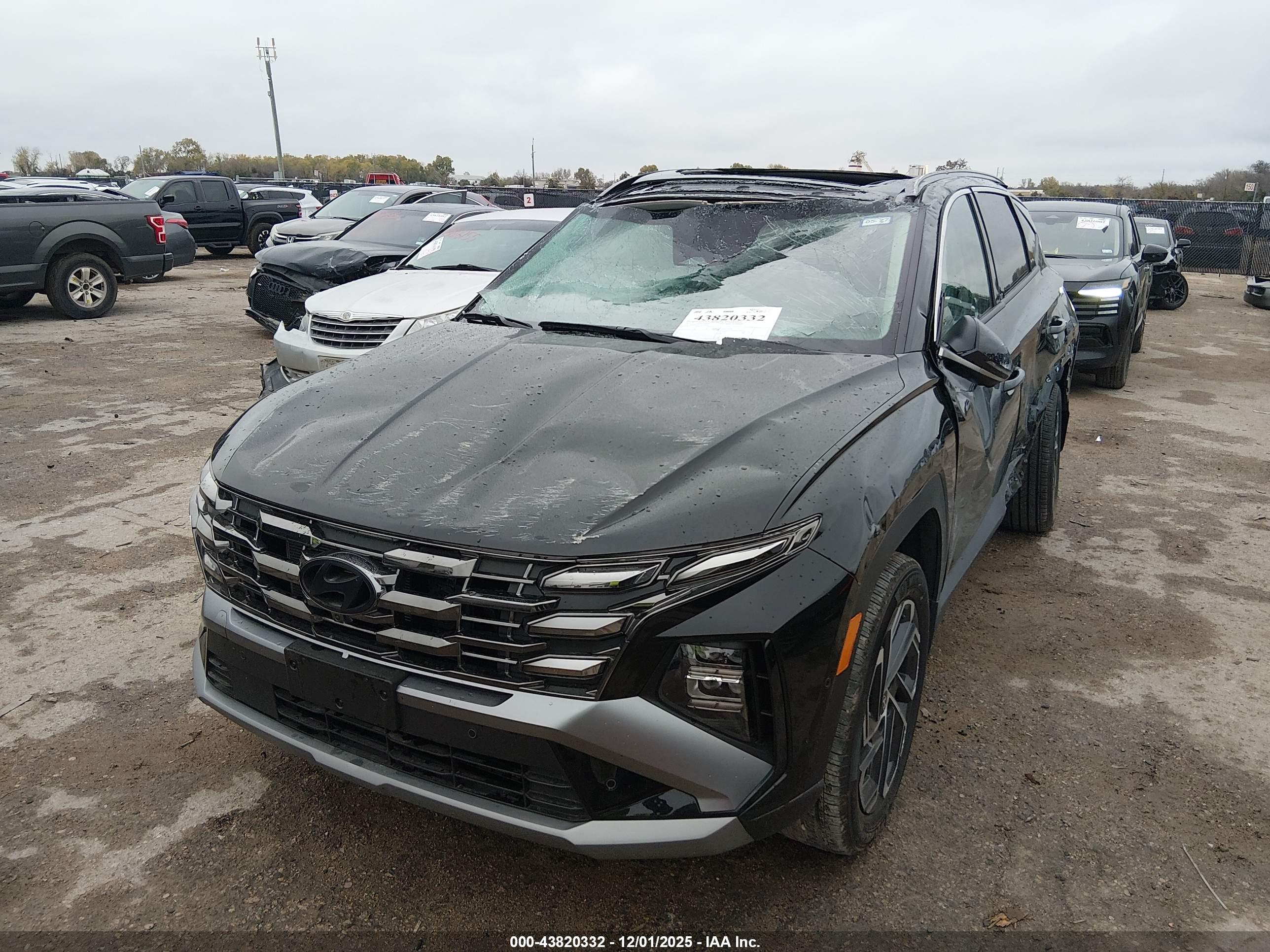 HYUNDAI TUCSON image 2