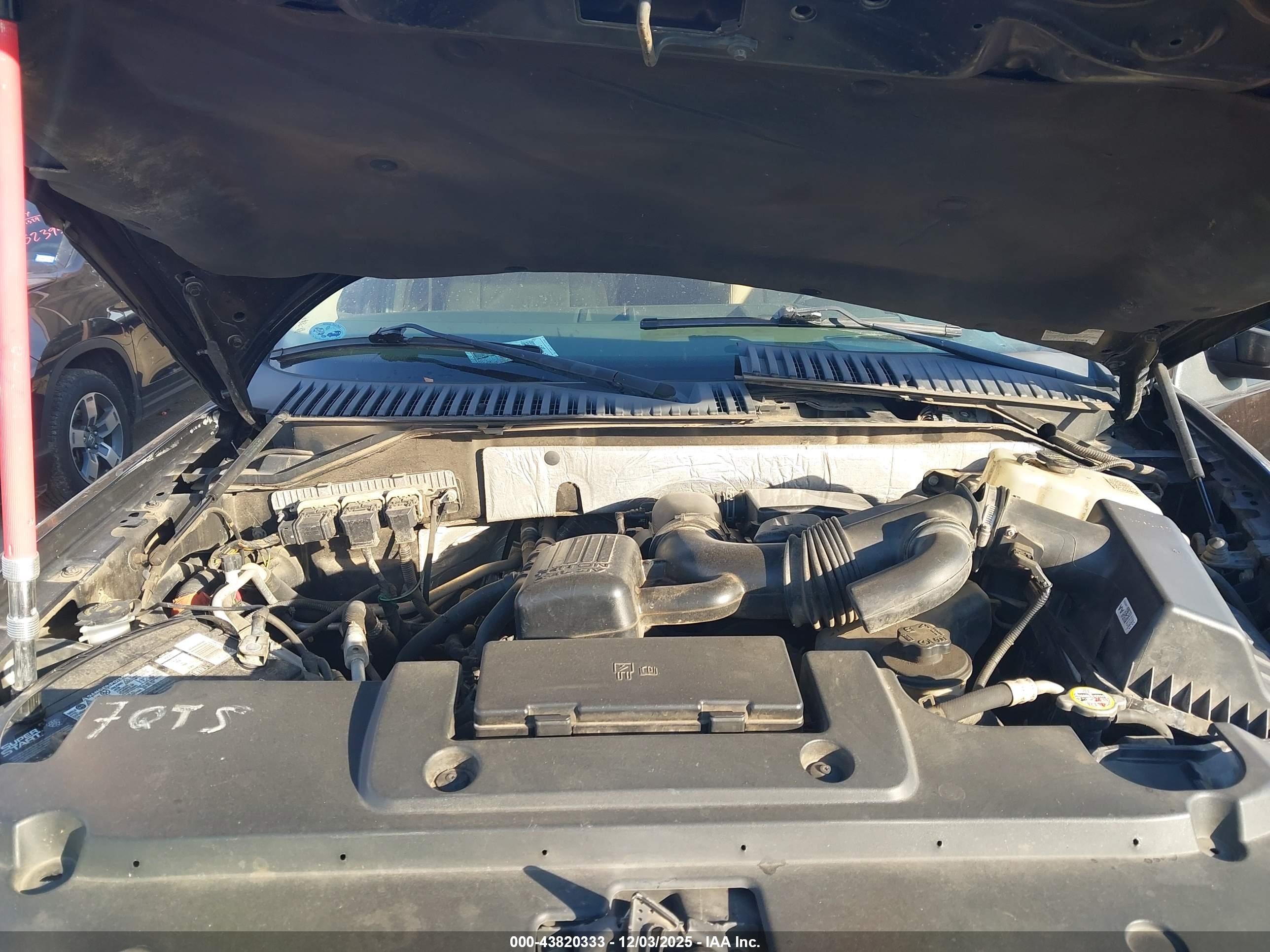FORD EXPEDITION image 10