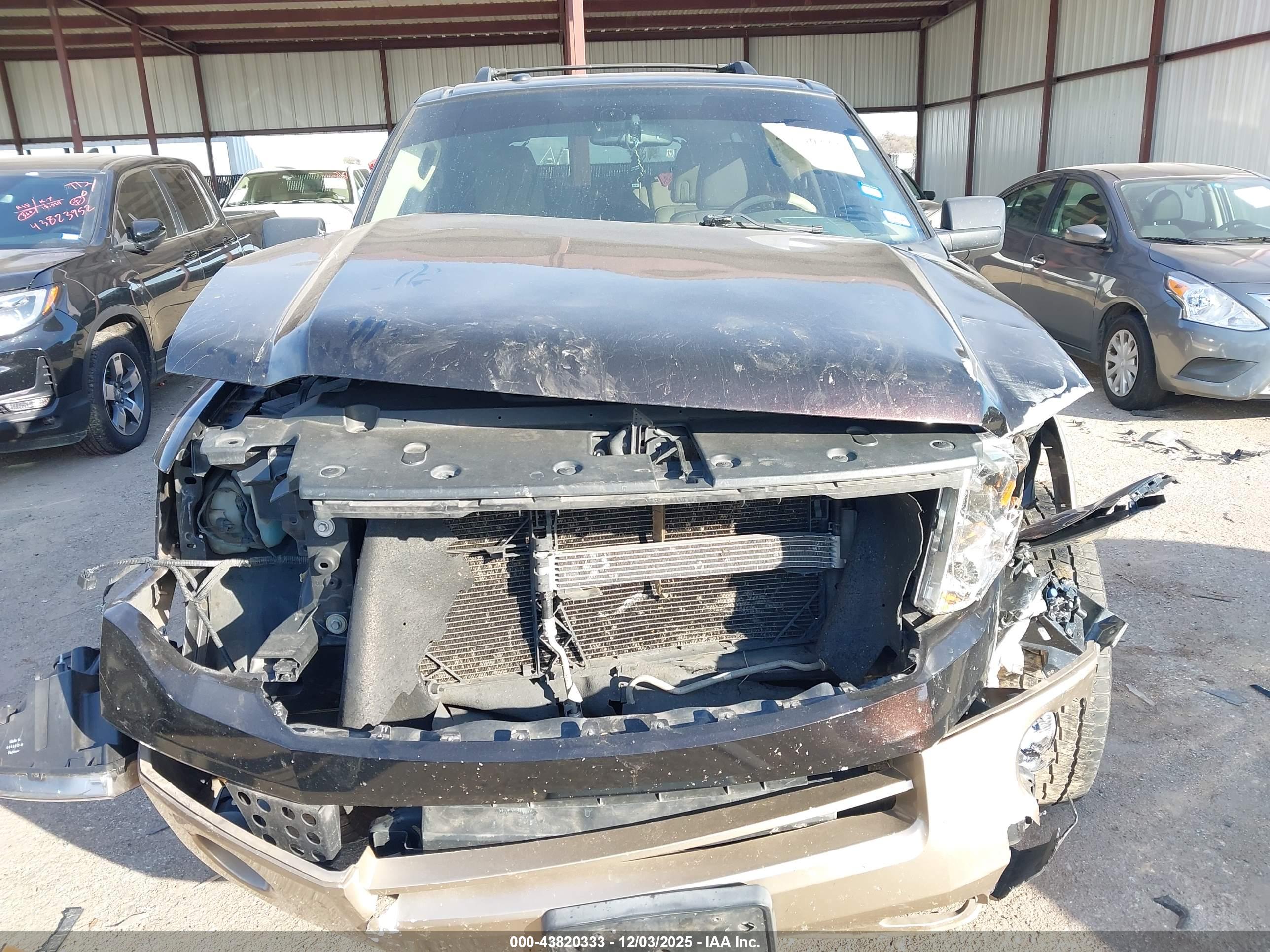 FORD EXPEDITION image 6