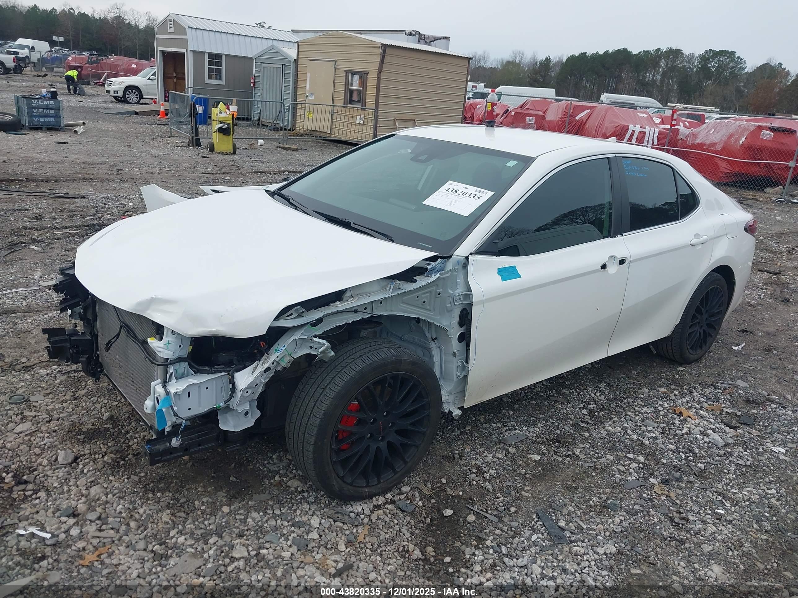 TOYOTA CAMRY image 2