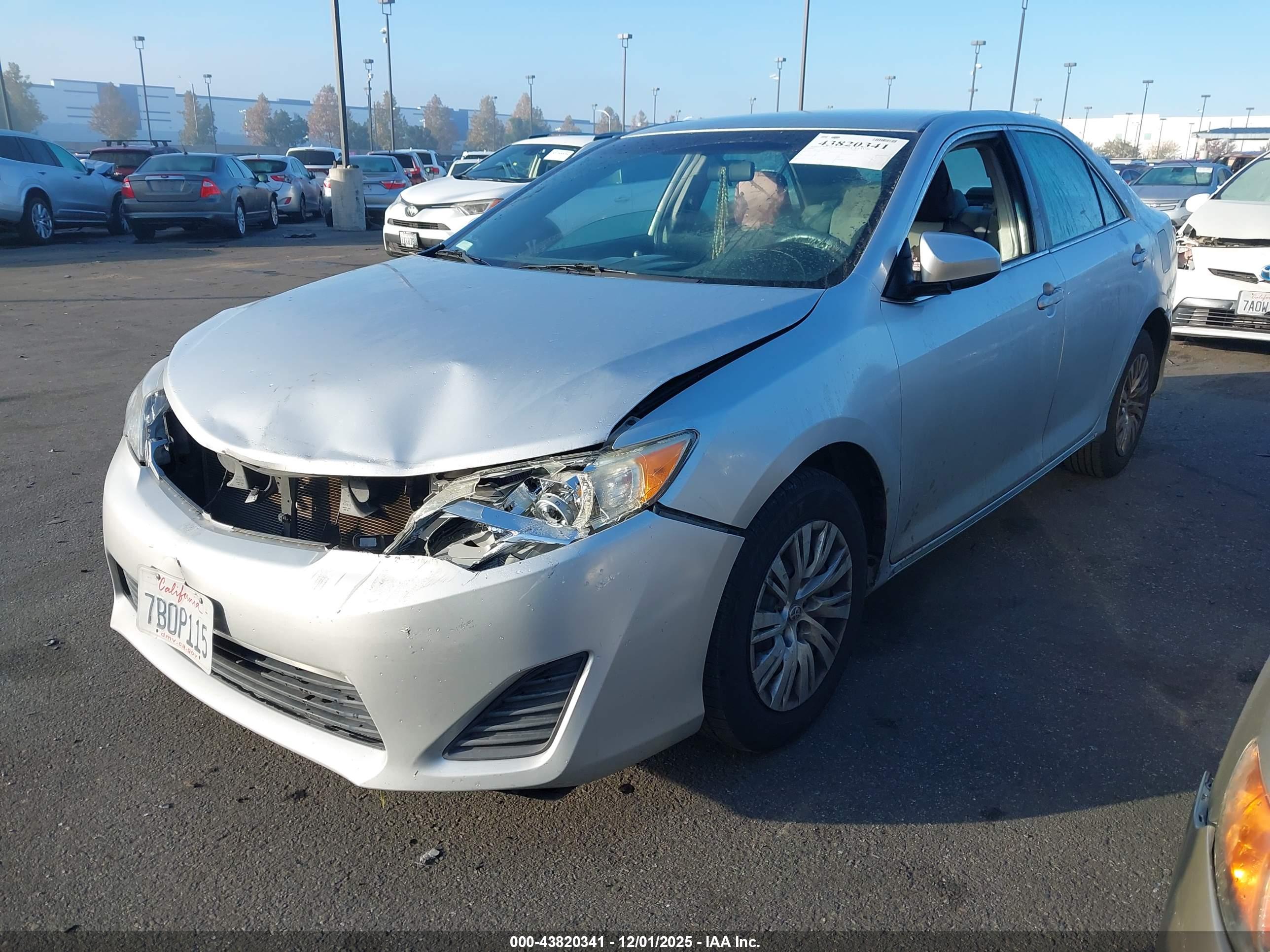 TOYOTA CAMRY image 2