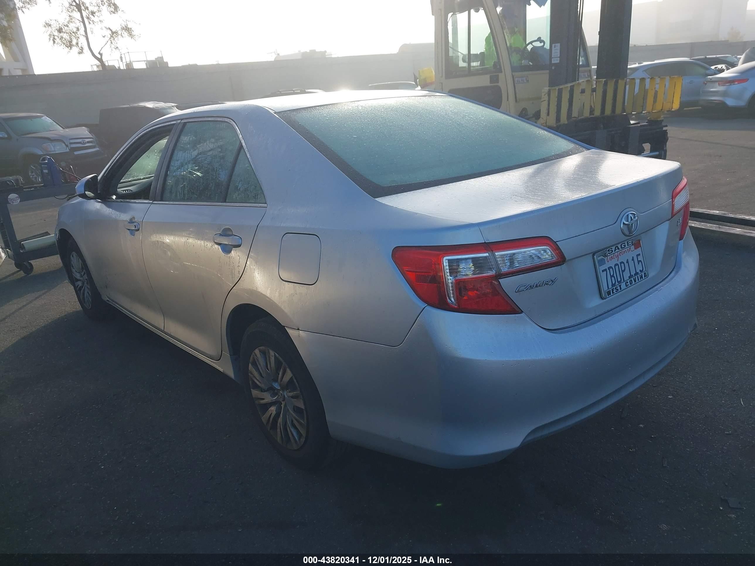TOYOTA CAMRY image 3