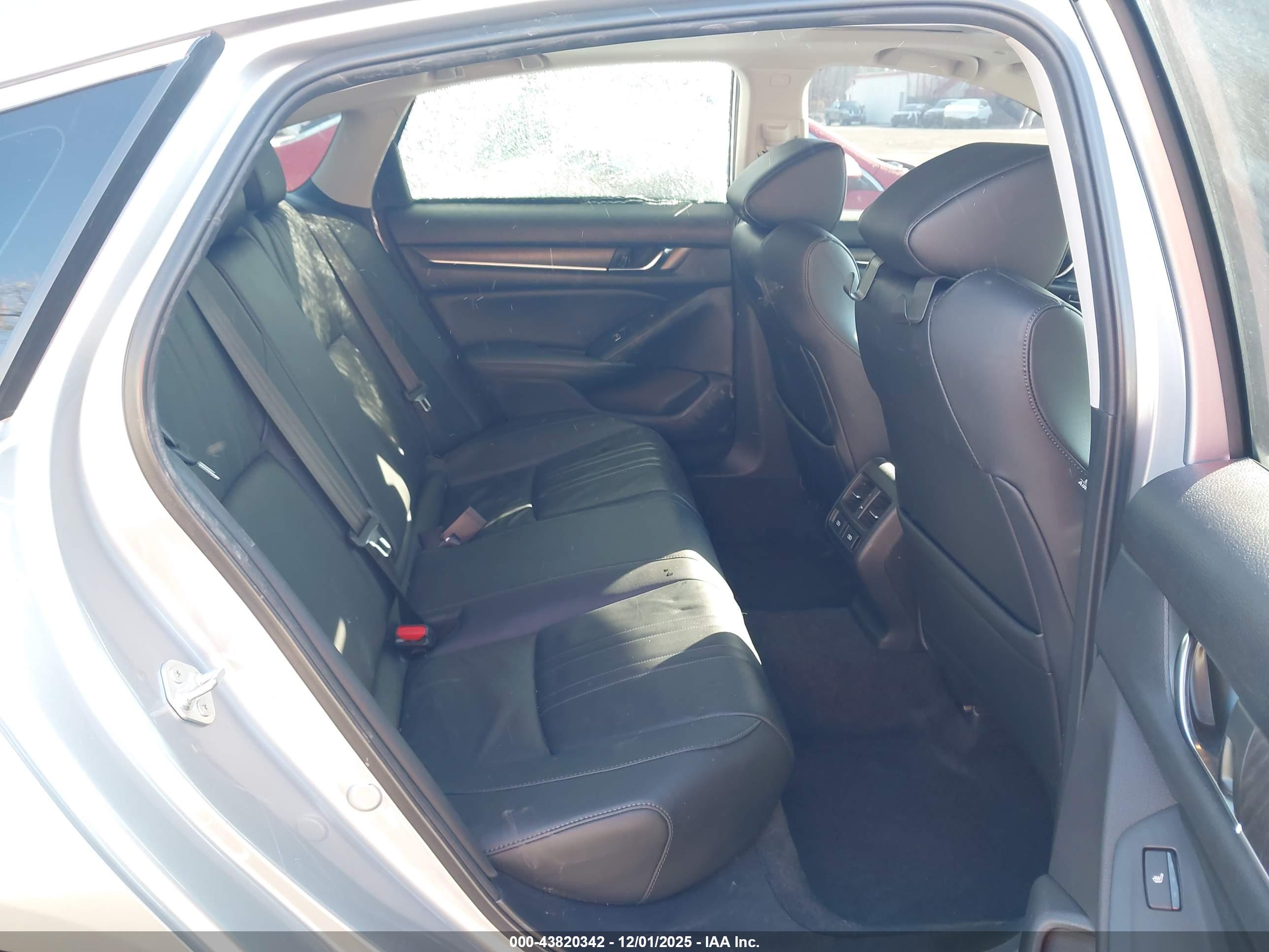 HONDA ACCORD image 8