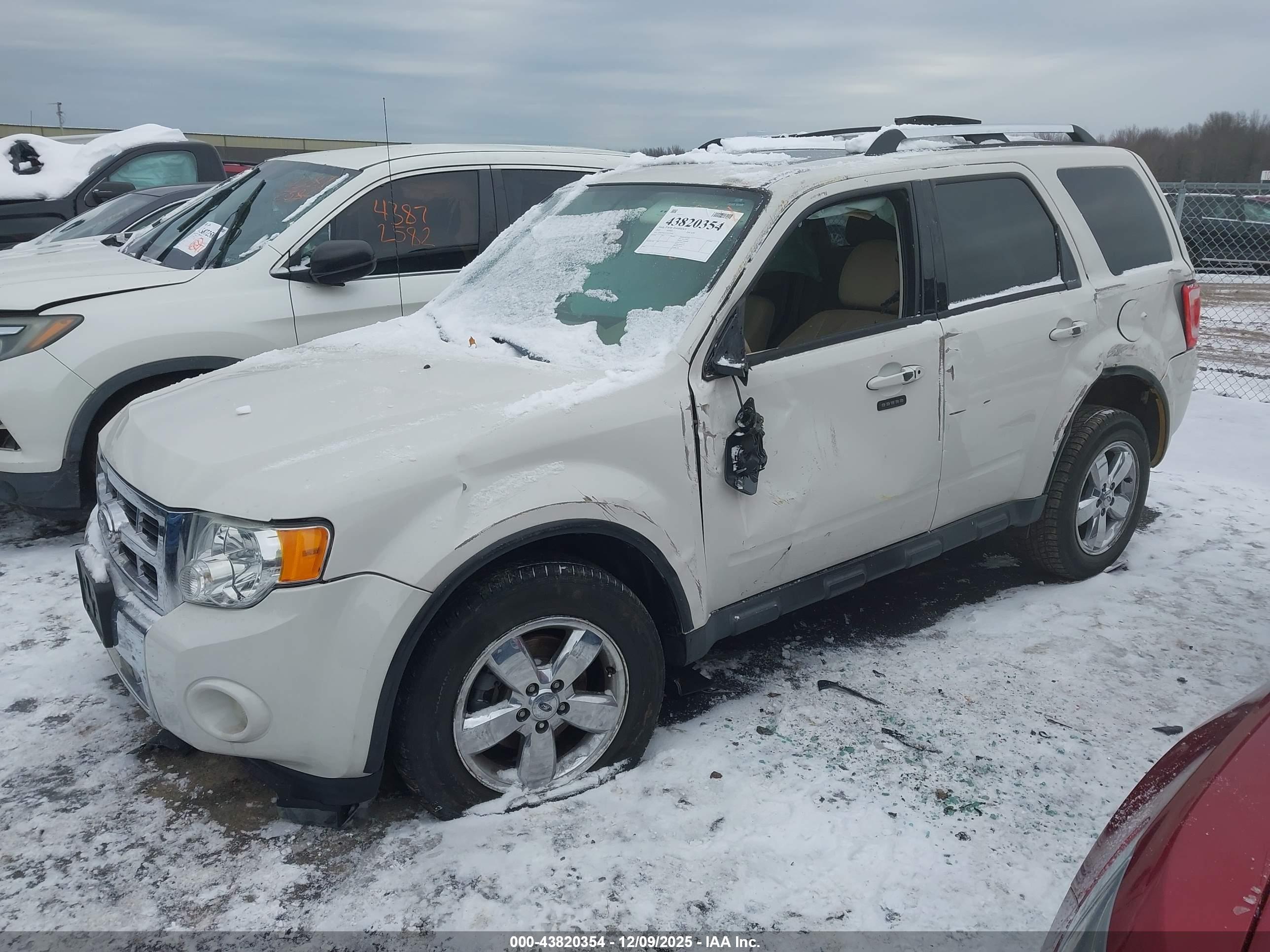 FORD ESCAPE image 2