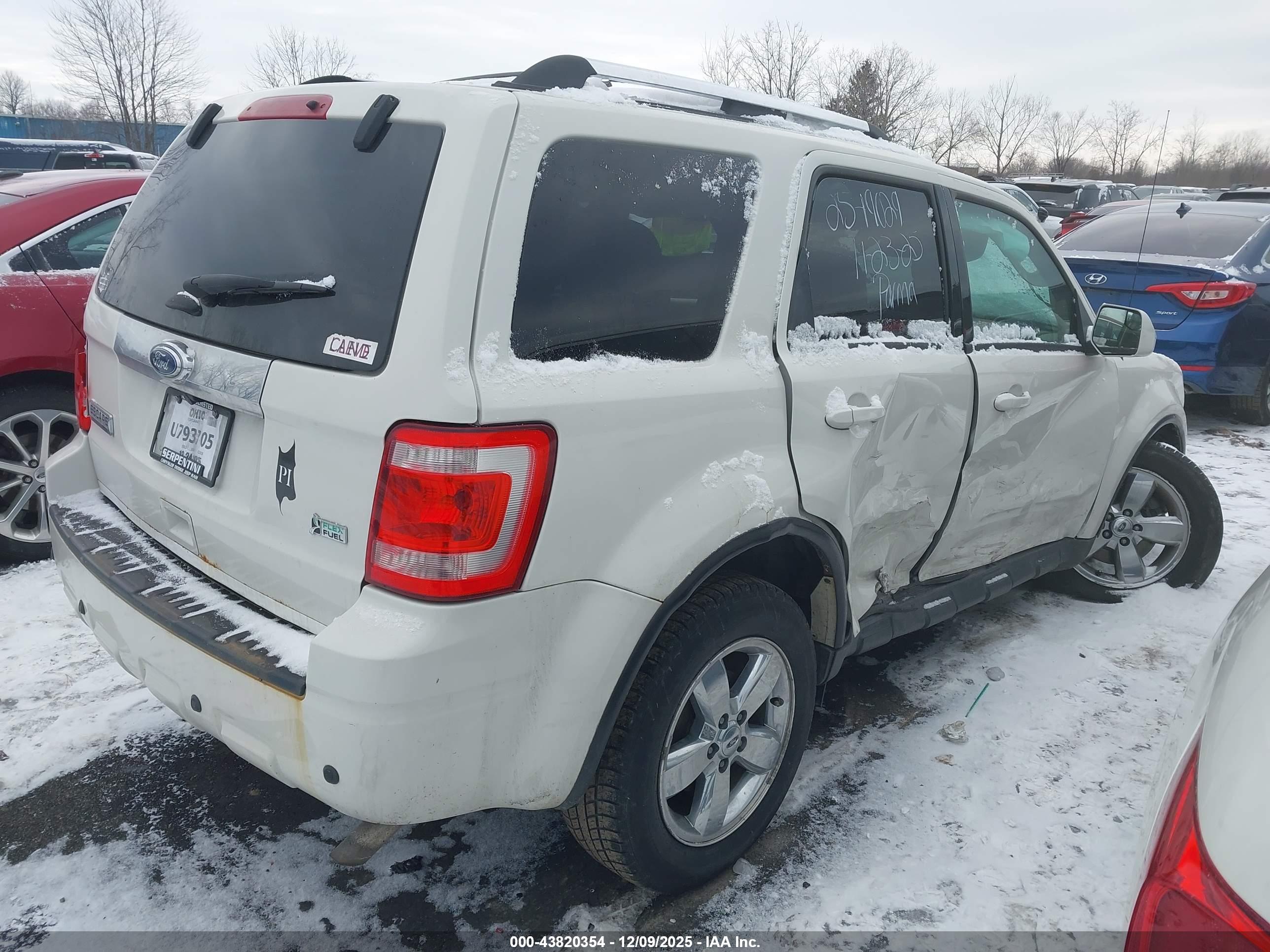 FORD ESCAPE image 4
