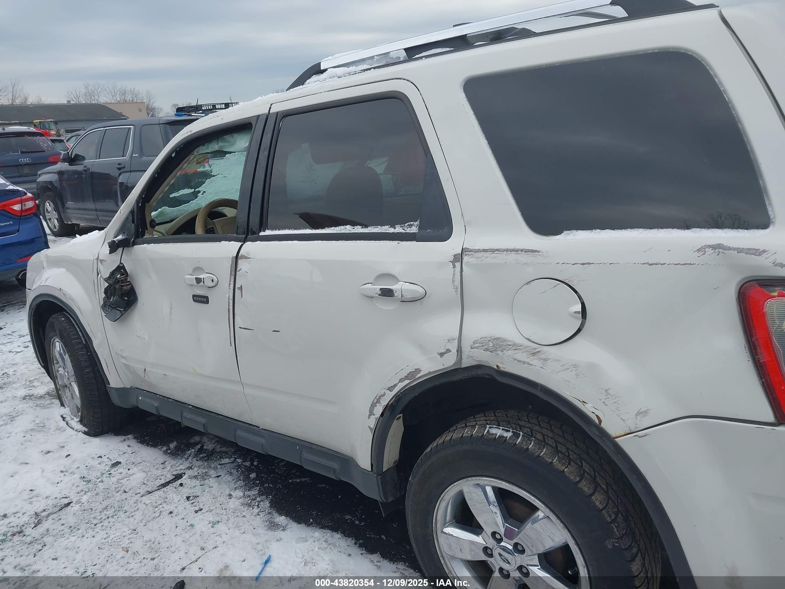 FORD ESCAPE image 6
