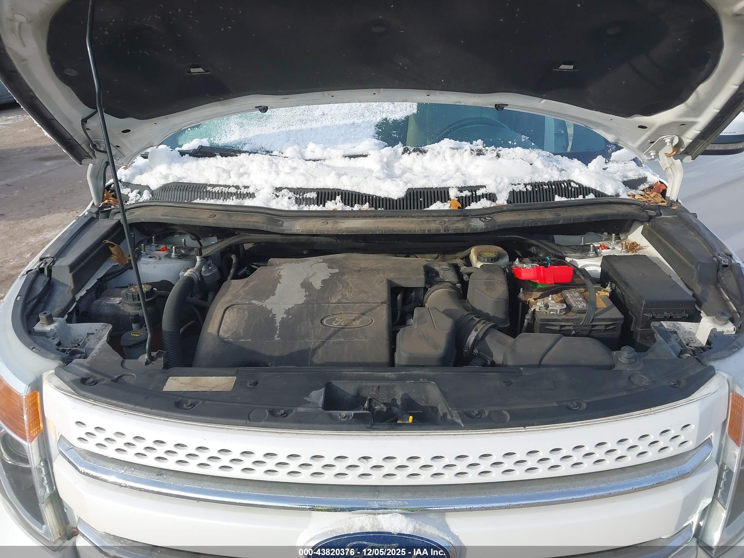 FORD EXPLORER image 10